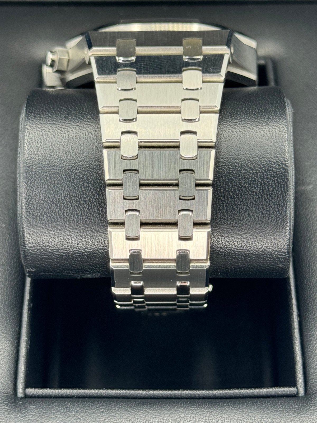 Audemars Piguet Royal Oak 41mm 26331ST Chronograph Panda - Image 4
