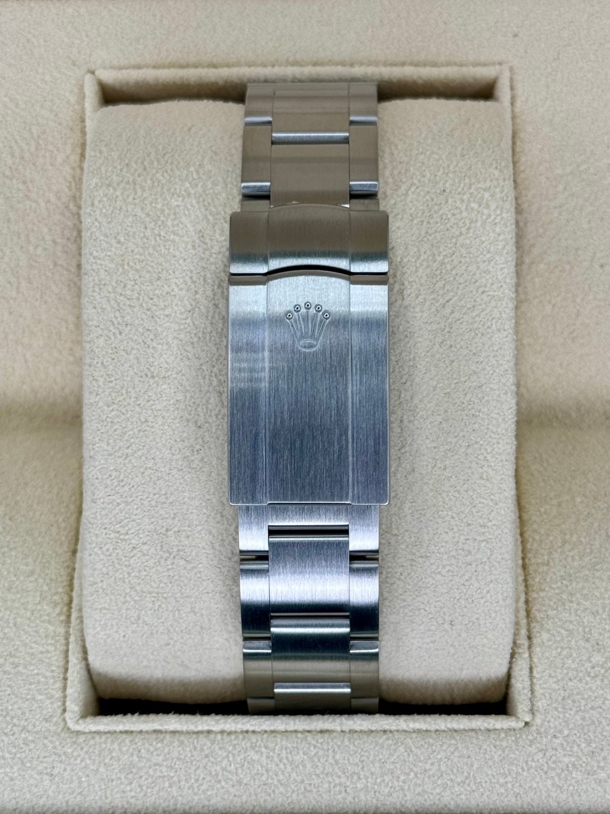 2023 Rolex Oyster Perpetual 41mm 124300 Black Dial - Image 2