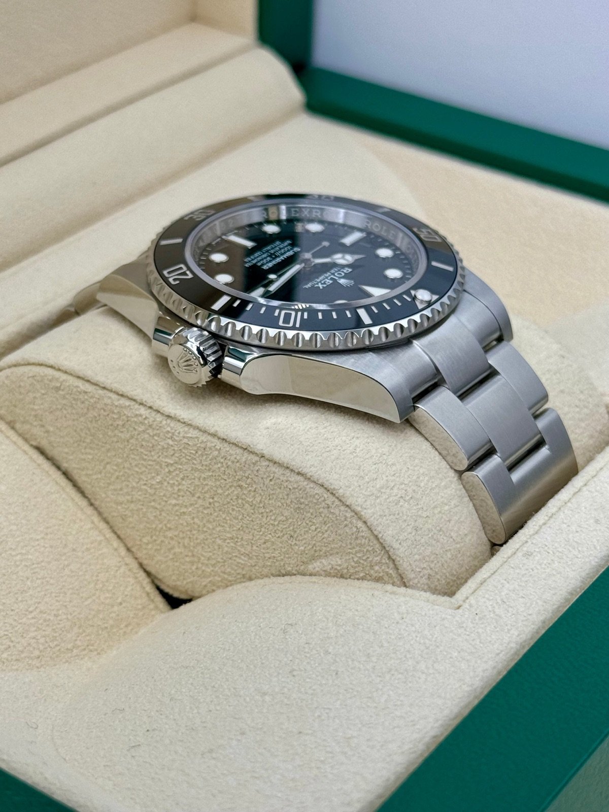 2023 Rolex Submariner 41mm 124060 Stainless Steel Black Dial (Unworn) - Image 8