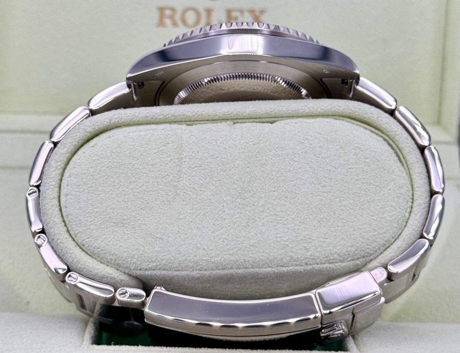 2013 Rolex Submariner “Smurf” 40mm 116619LB White Gold Blue Dial - Image 10
