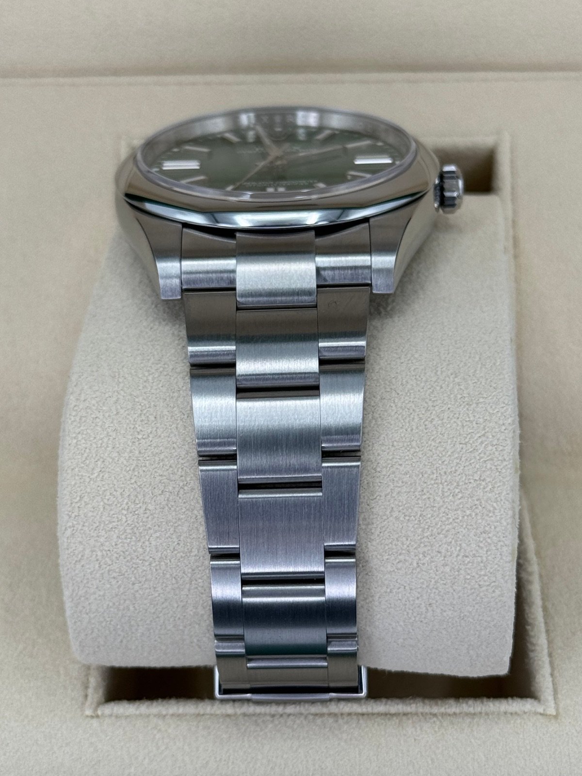 2023 Rolex Oyster Perpetual 41mm 124300 Green Dial (Unworn) - Image 3