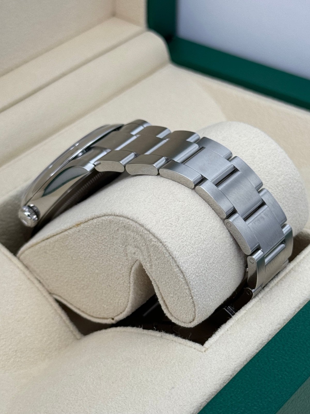 2023 Rolex Oyster Perpetual 41mm 124300 Green Dial (Unworn) - Image 8