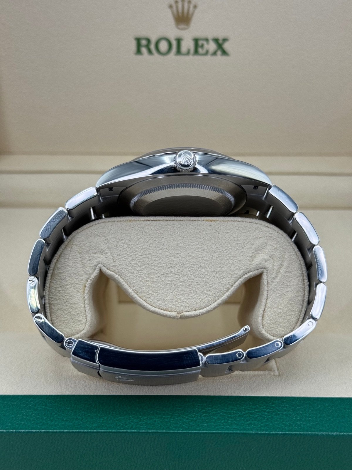 2023 Rolex Oyster Perpetual 41mm 124300 Green Dial (Unworn) - Image 9