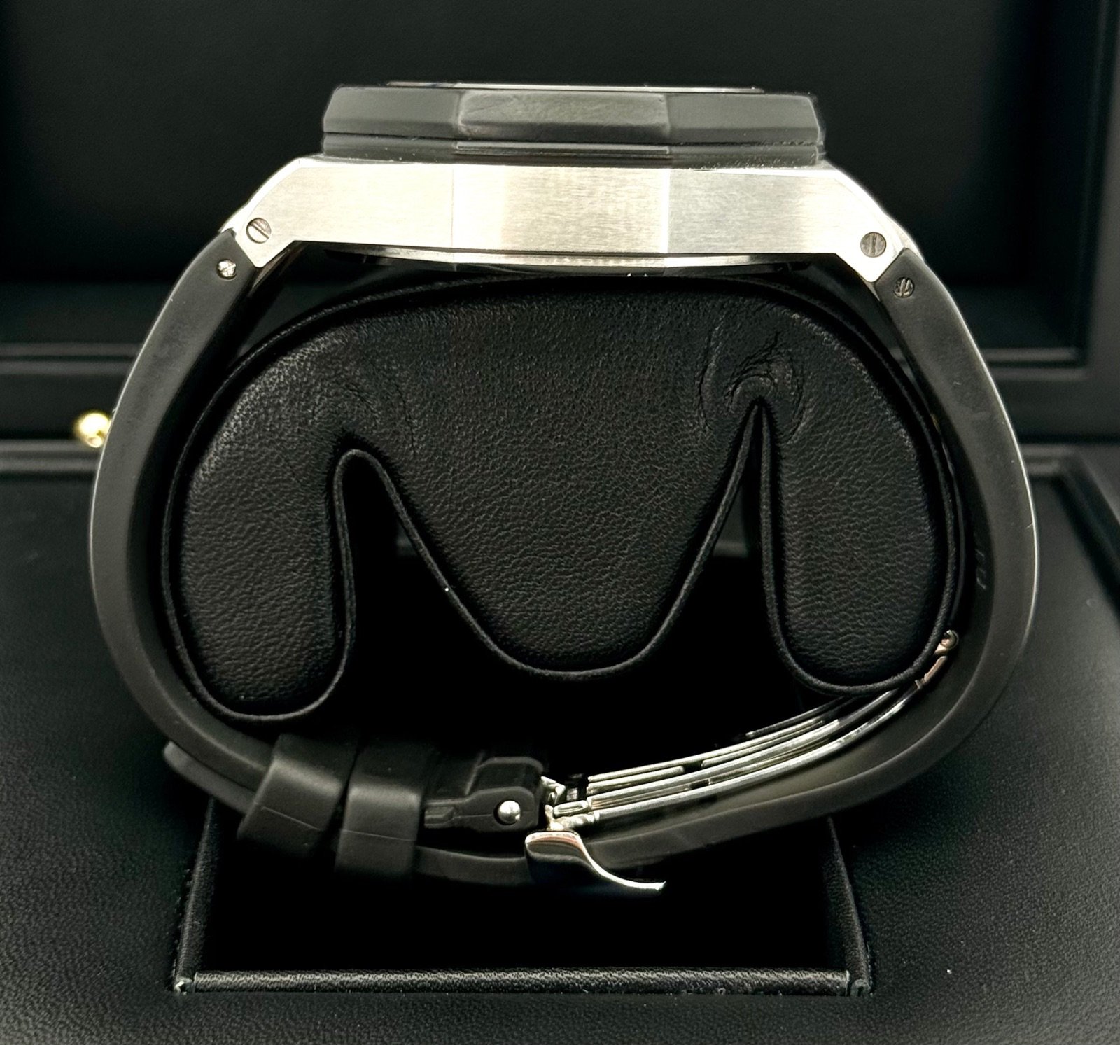 Audemars Piguet Royal Oak 42mm 25940SK Offshore - Image 10