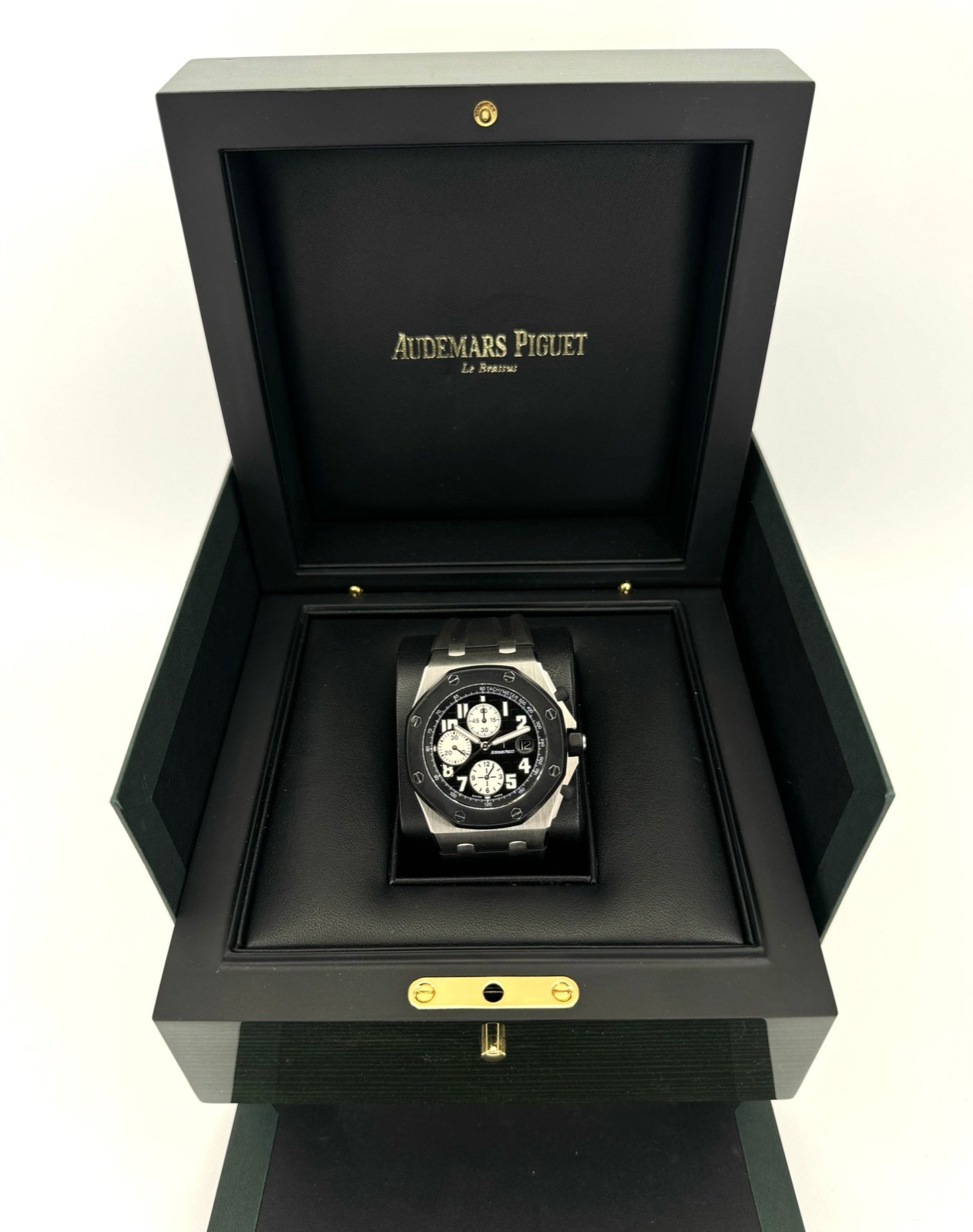 Audemars Piguet Royal Oak 42mm 25940SK Offshore - Image 11