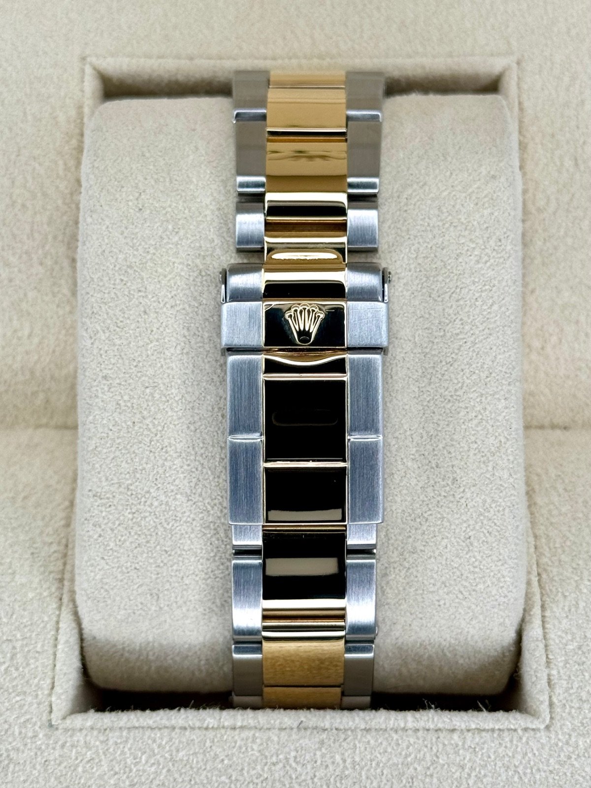 2009 Rolex Yacht-Master 40mm Two-Tone Champagne Dial - Image 2