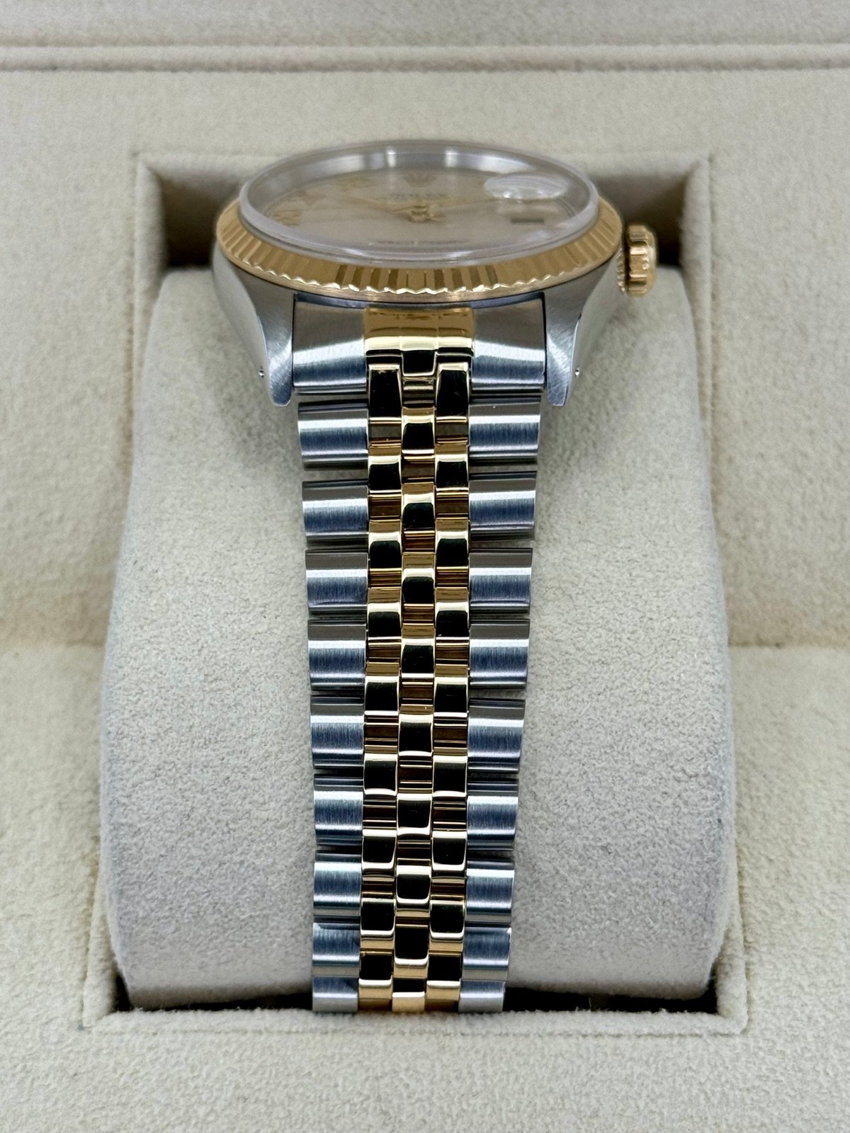 Rolex Datejust 36mm 16233 Two-Tone Jubilee Roman Numeral Pyramid Dial - Image 3