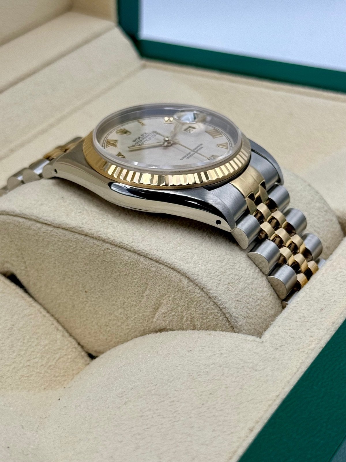 Rolex Datejust 36mm 16233 Two-Tone Jubilee Roman Numeral Pyramid Dial - Image 6