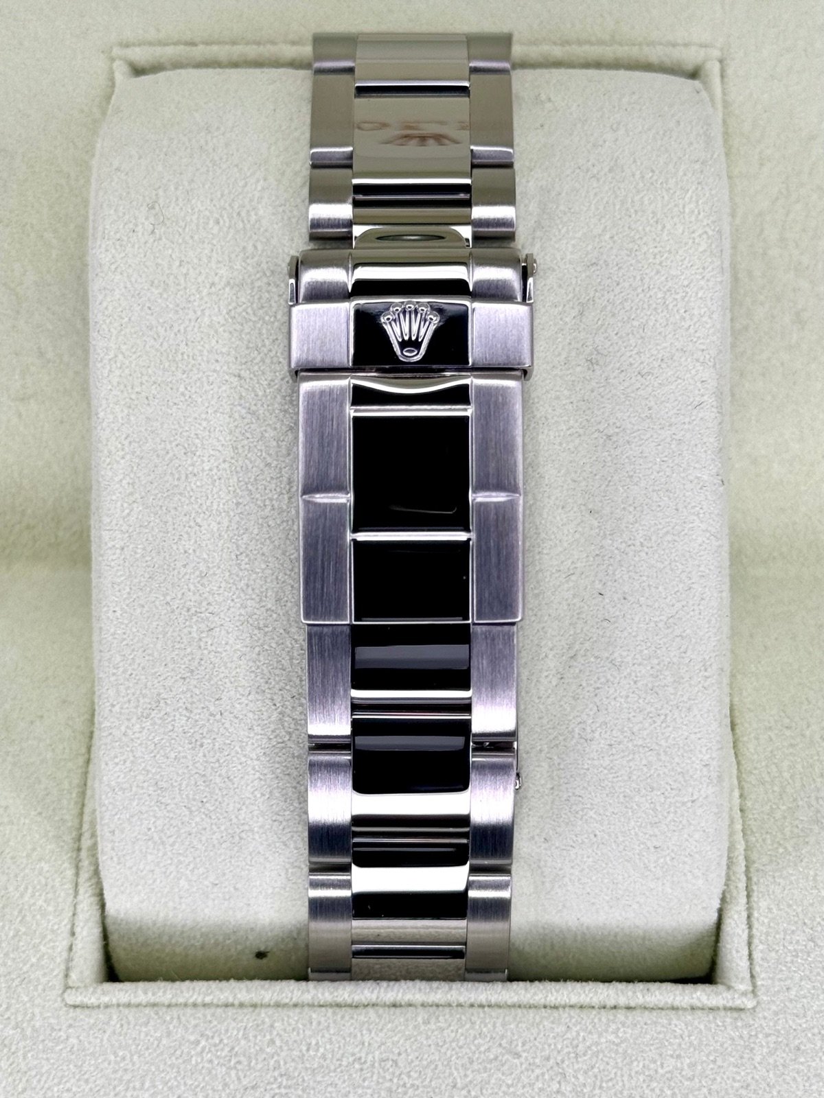 2014 Rolex Yacht-Master 40mm 16622 Platinum Bezel and Dial - Image 2