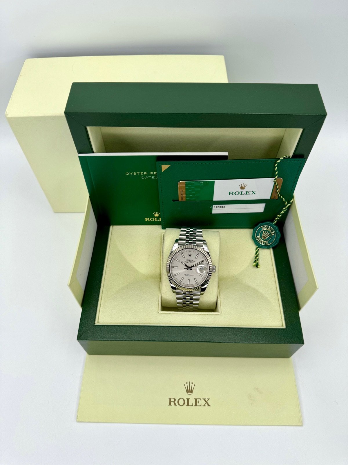 2017 Rolex Datejust 41mm 126334 Stainless Steel Jubilee Silver Dial - Image 12