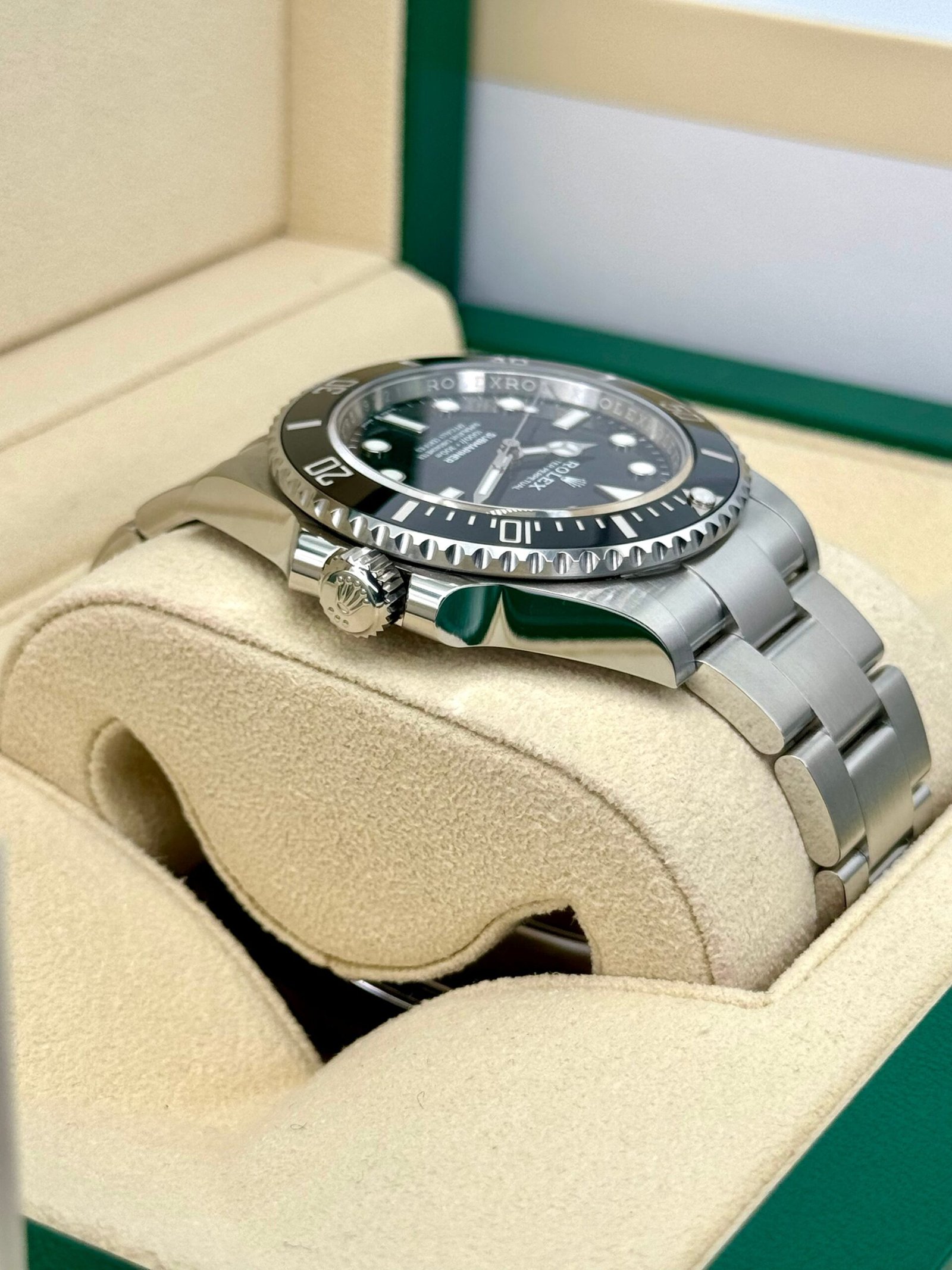 2023 Rolex Submariner 41mm 124060 Stainless Steel Black Dial (Unworn) - Image 8
