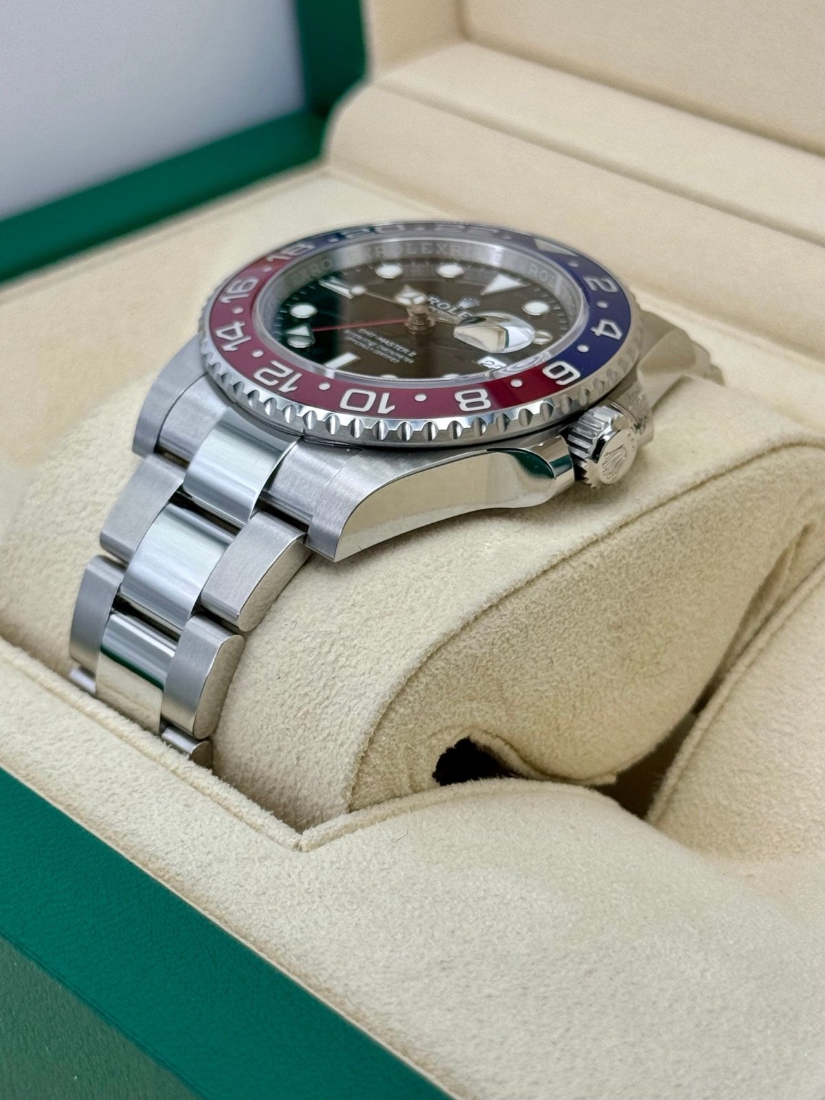 2022 GMT-Master II “Pepsi” 40mm 126710BLRO Oyster (Unworn) - Image 5