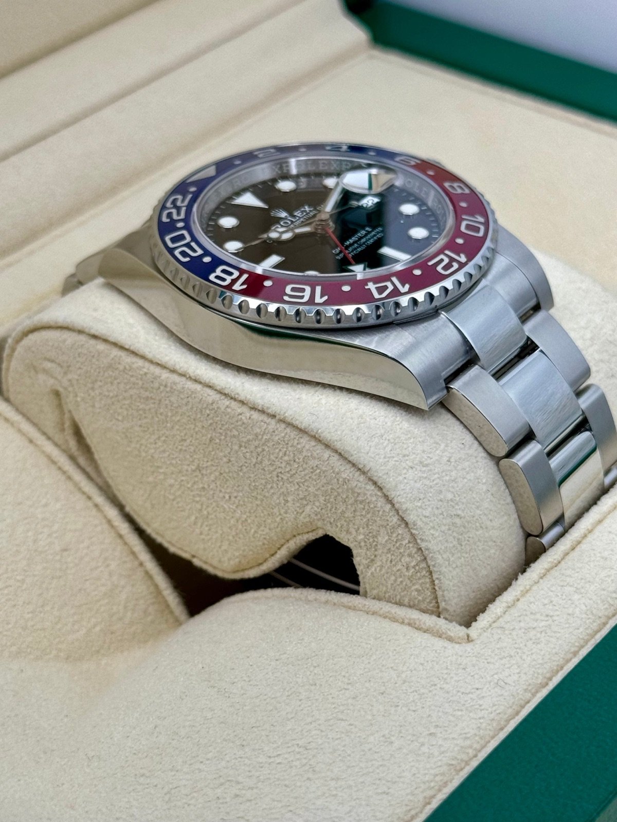 2022 GMT-Master II “Pepsi” 40mm 126710BLRO Oyster (Unworn) - Image 6