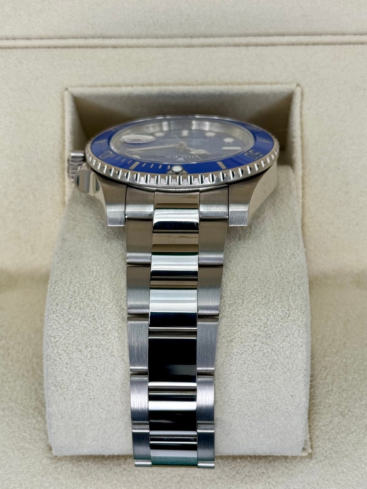 2012 Rolex Submariner “Smurf” 40mm 116619 White Gold Blue Dial - Image 4