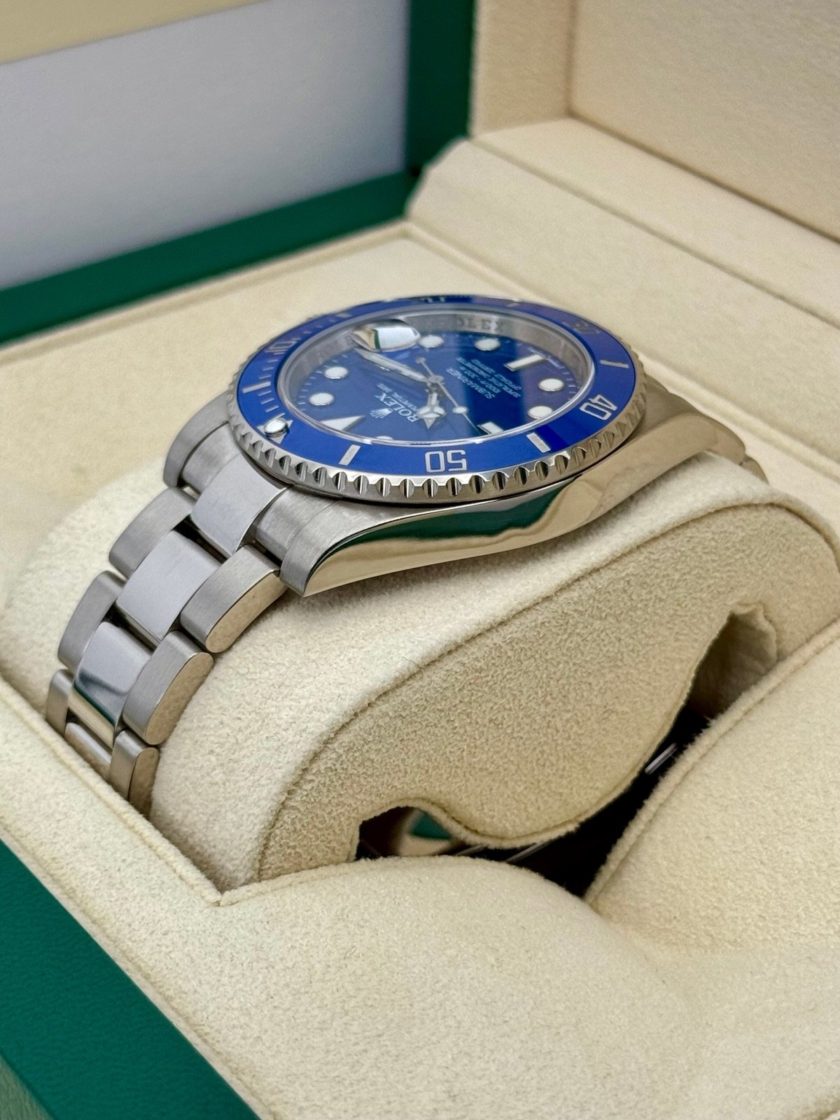 2012 Rolex Submariner “Smurf” 40mm 116619 White Gold Blue Dial - Image 8