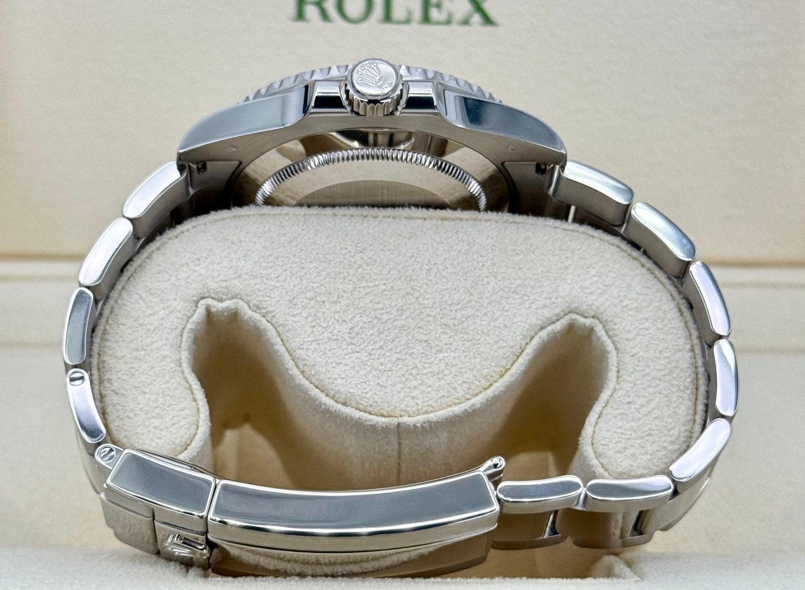 2012 Rolex Submariner “Smurf” 40mm 116619 White Gold Blue Dial - Image 9