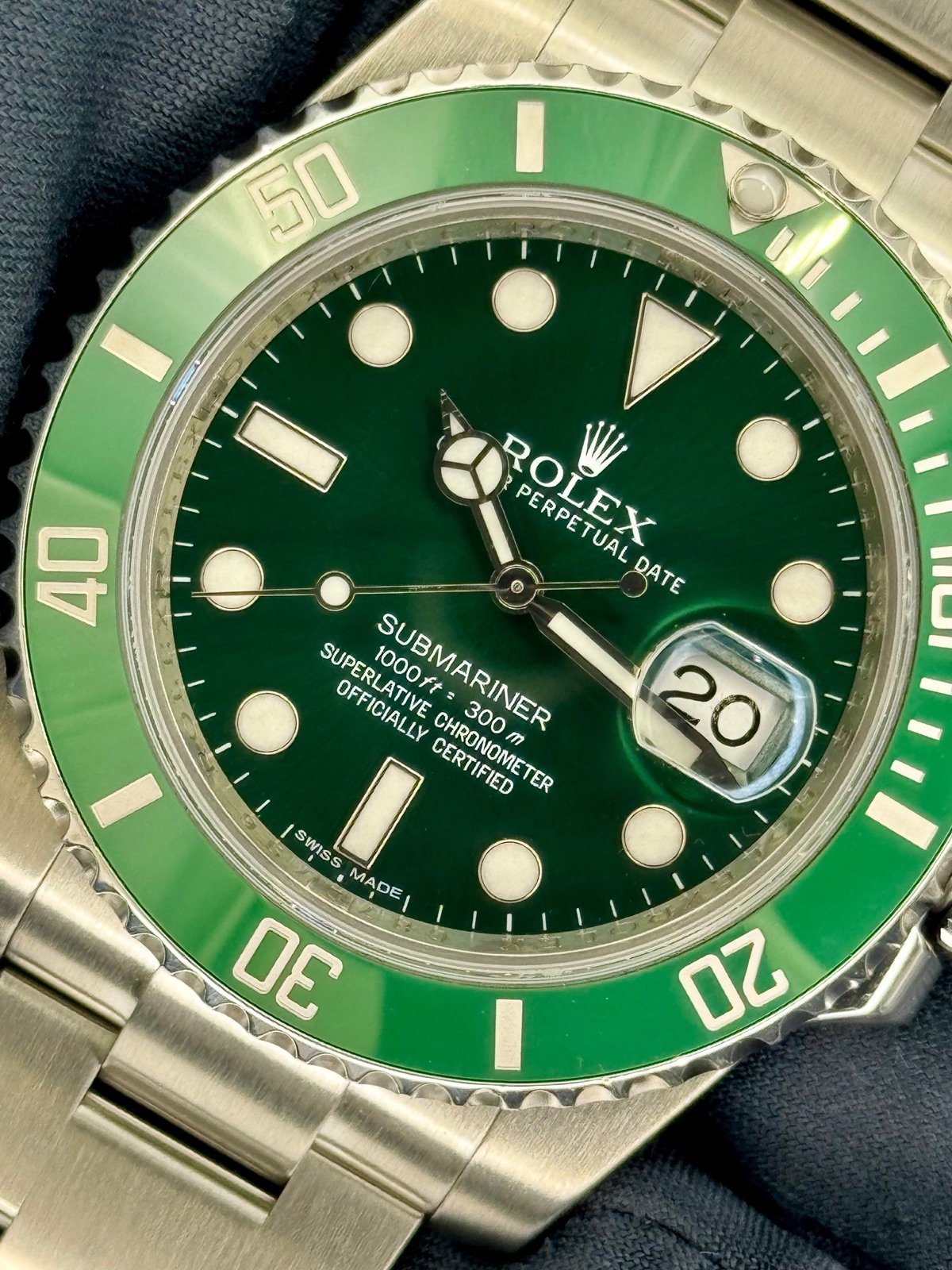 Submariner “Hulk” 40mm 116610LV Green Dial - Image 2