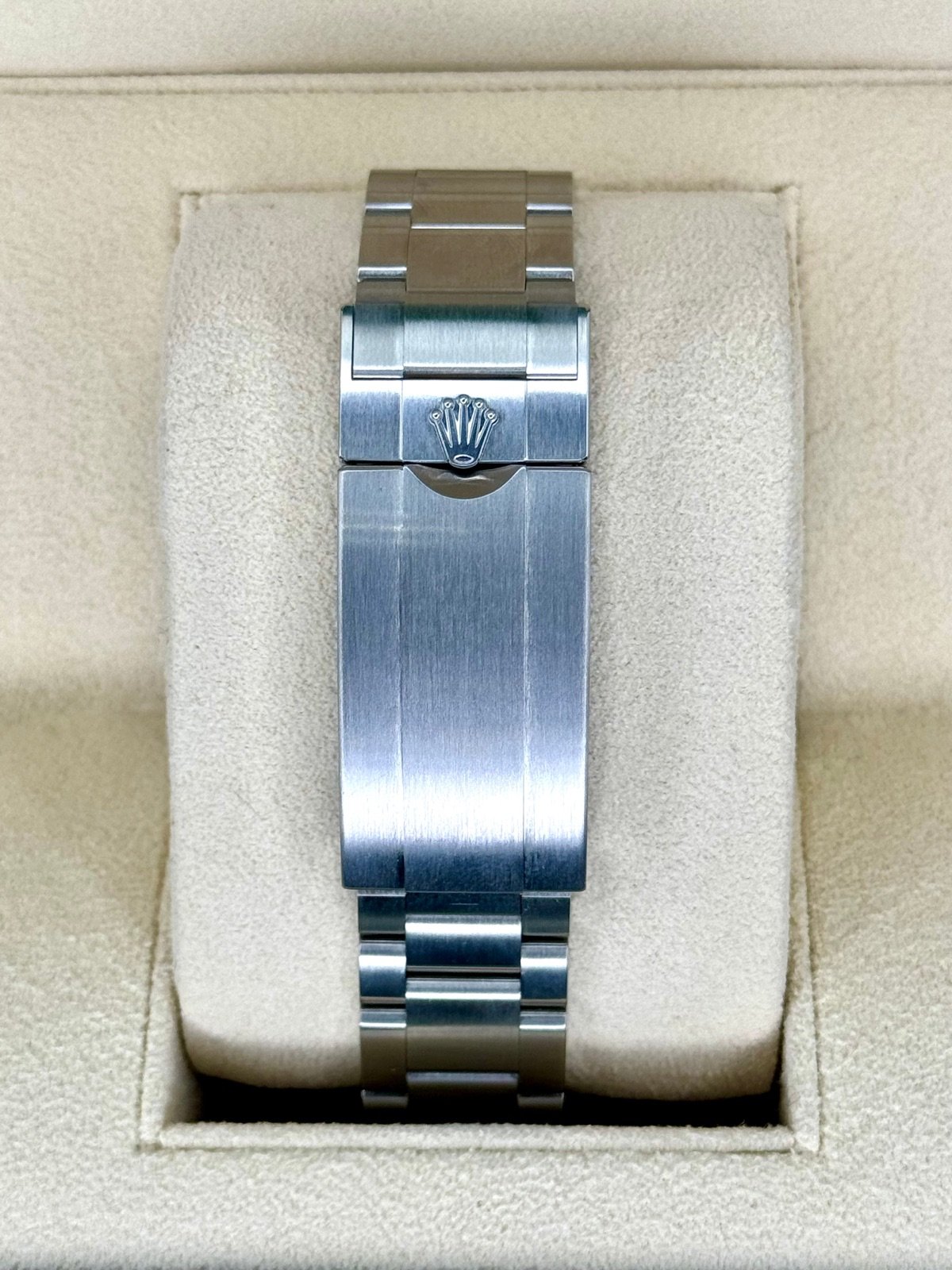 2023 Rolex Submariner 41mm 124060 Stainless Steel Black Dial (Unworn) - Image 2