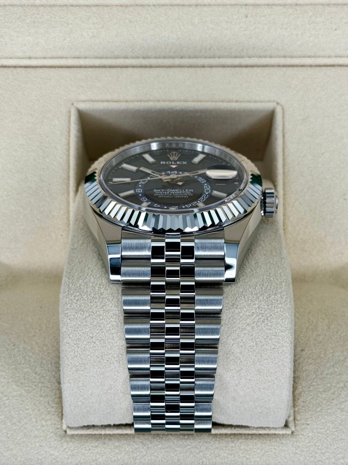 2023 Rolex Sky-Dweller 42mm 326934 Jubilee Blue Dial (Unworn) - Image 3