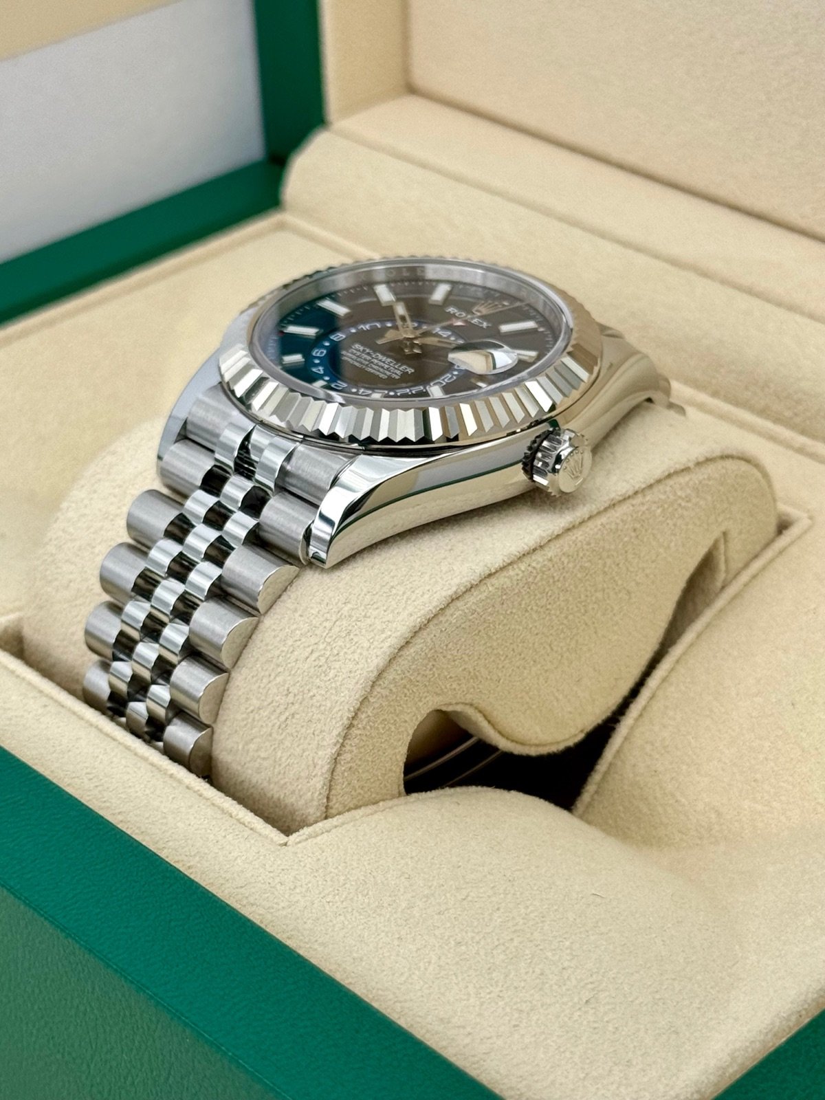 2023 Rolex Sky-Dweller 42mm 326934 Jubilee Blue Dial (Unworn) - Image 5