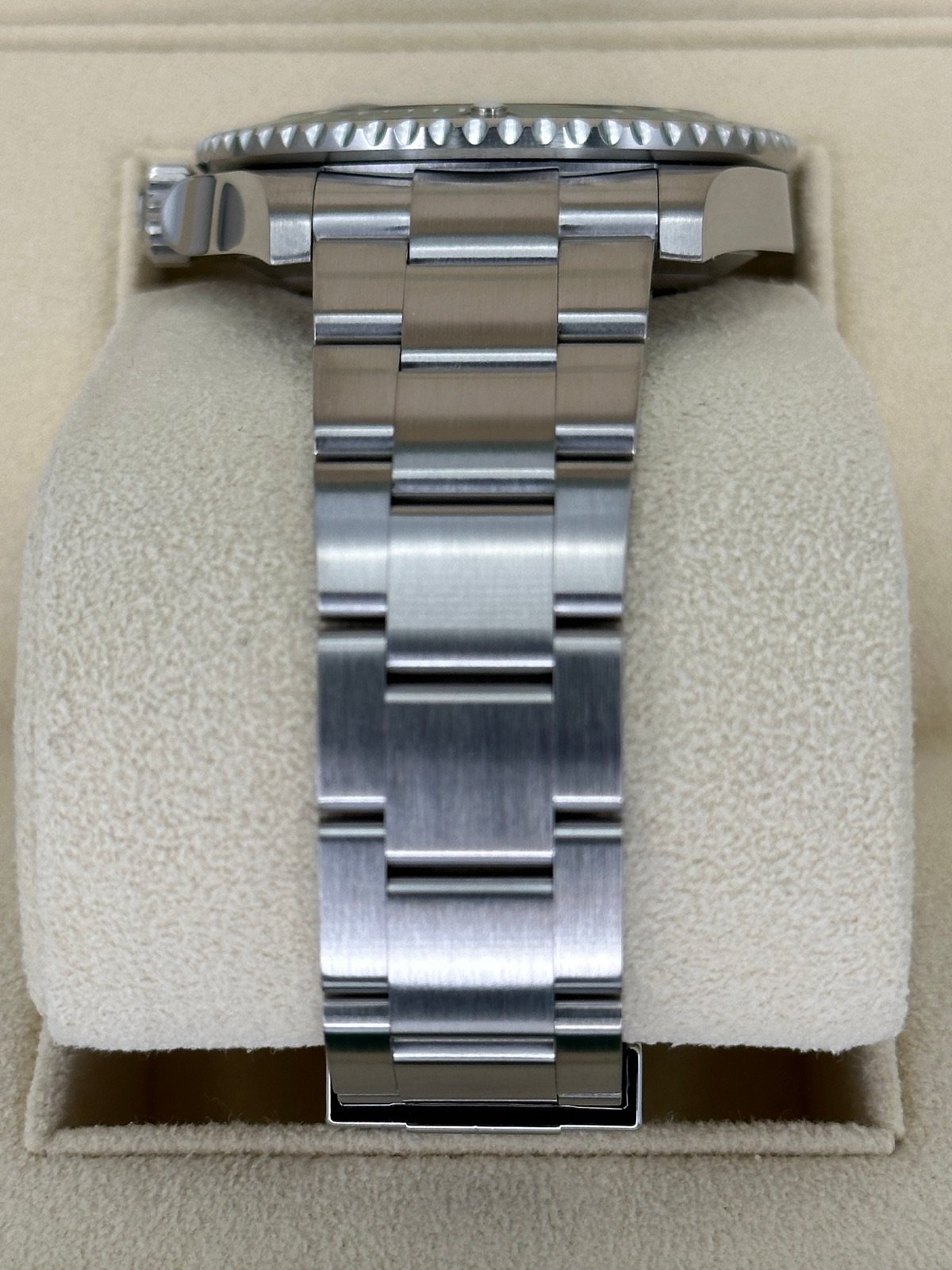 2022 Rolex Submariner “Starbucks” 41mm 126610LV Black Dial - Image 4