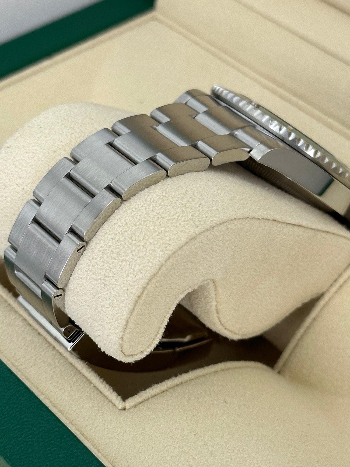 2022 Rolex Submariner “Starbucks” 41mm 126610LV Black Dial - Image 7