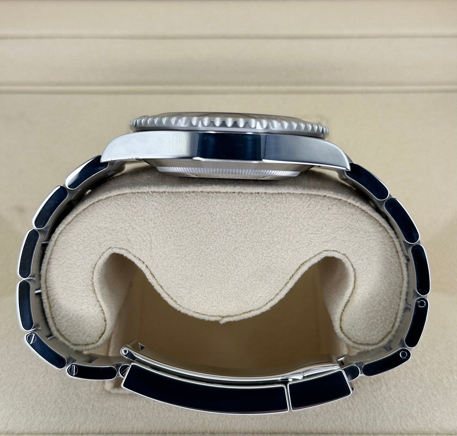 2022 Rolex Submariner 41mm 126610LN Stainless Steel Black Dial - Image 10