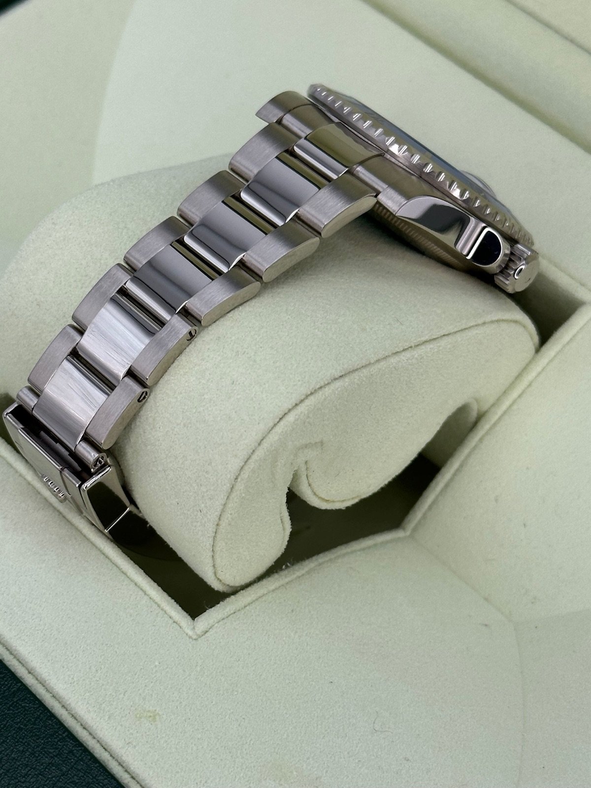 2009 Rolex Submariner “Smurf” 40mm 116619LB White Gold Blue Dial - Image 5