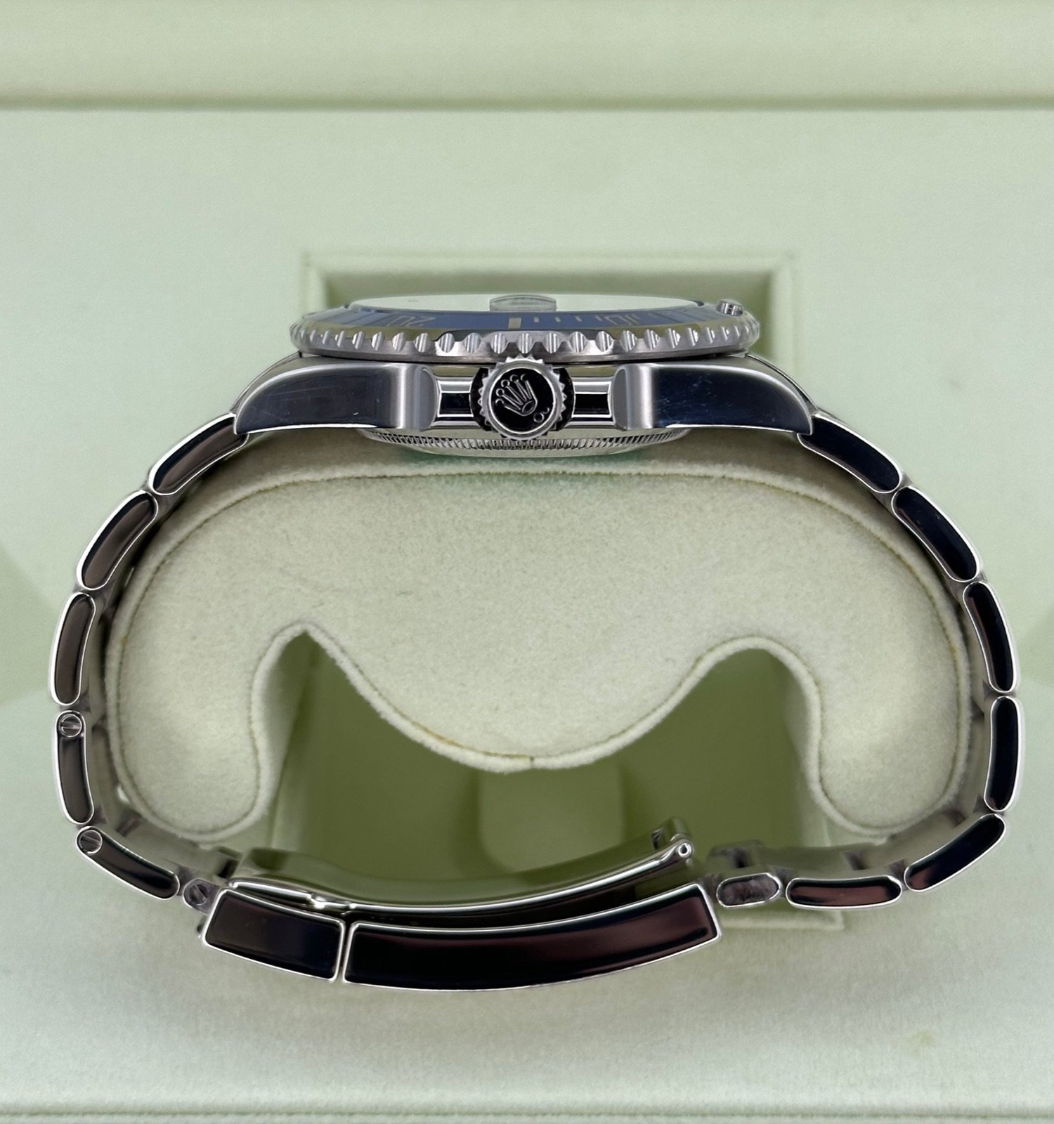 2009 Rolex Submariner “Smurf” 40mm 116619LB White Gold Blue Dial - Image 9
