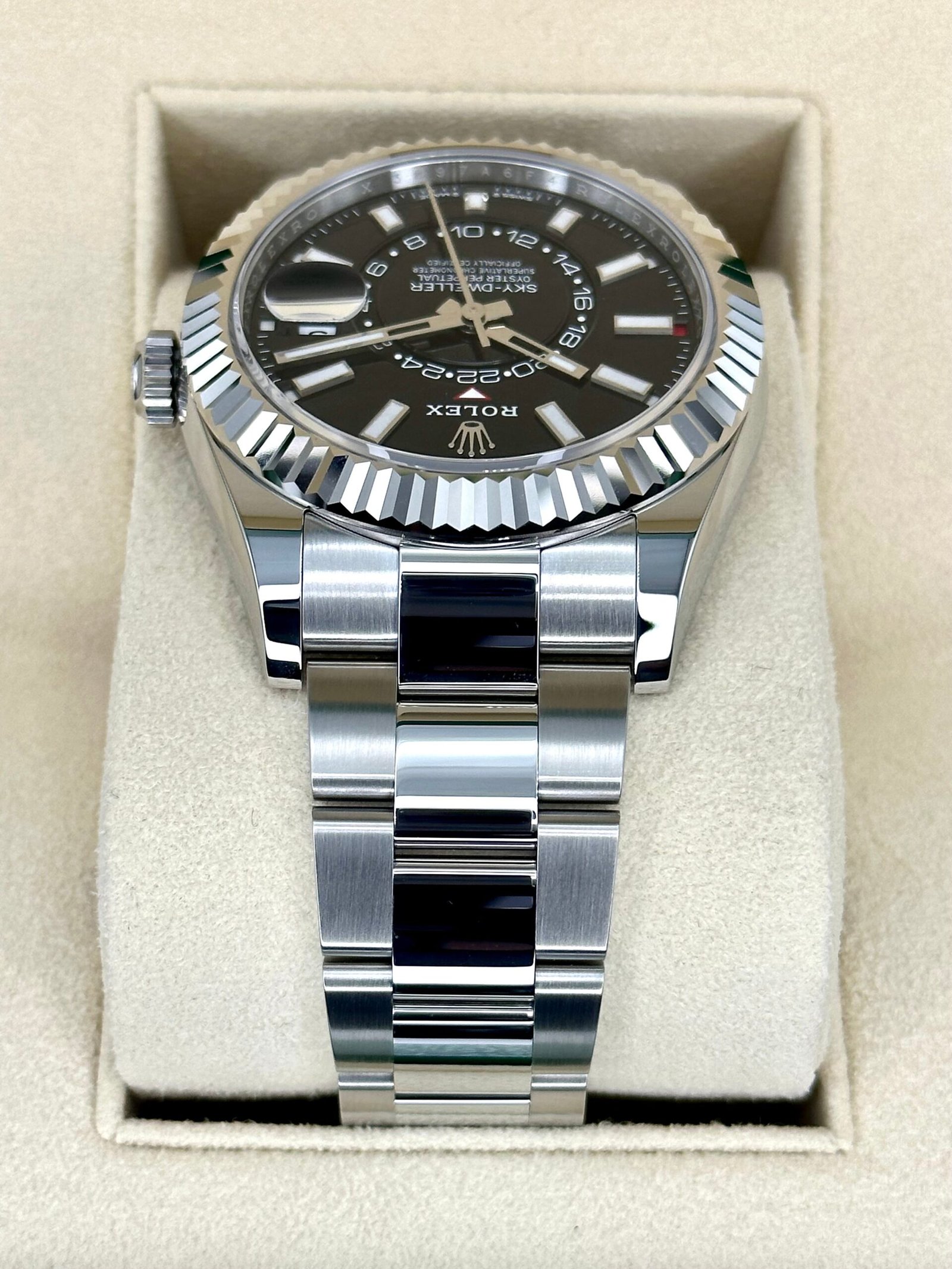 2023 Rolex Sky-Dweller 42mm 336934 Oyster Black Dial (Unworn) - Image 4