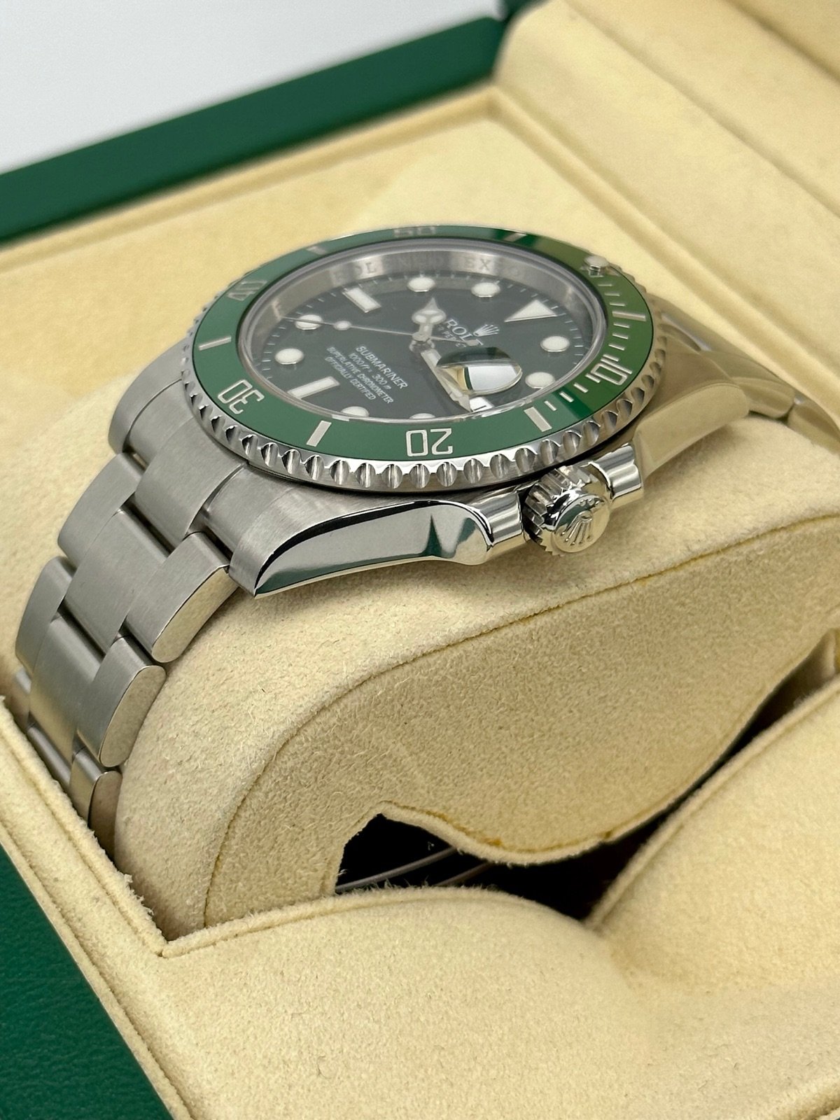 2015 Rolex Submariner “Hulk” 40mm 116610LV Green Dial - Image 5