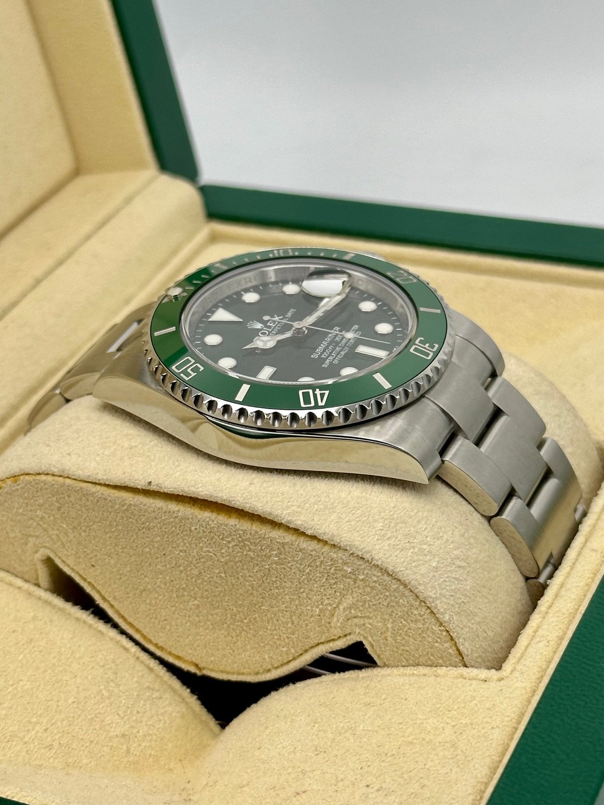 2015 Rolex Submariner “Hulk” 40mm 116610LV Green Dial - Image 6