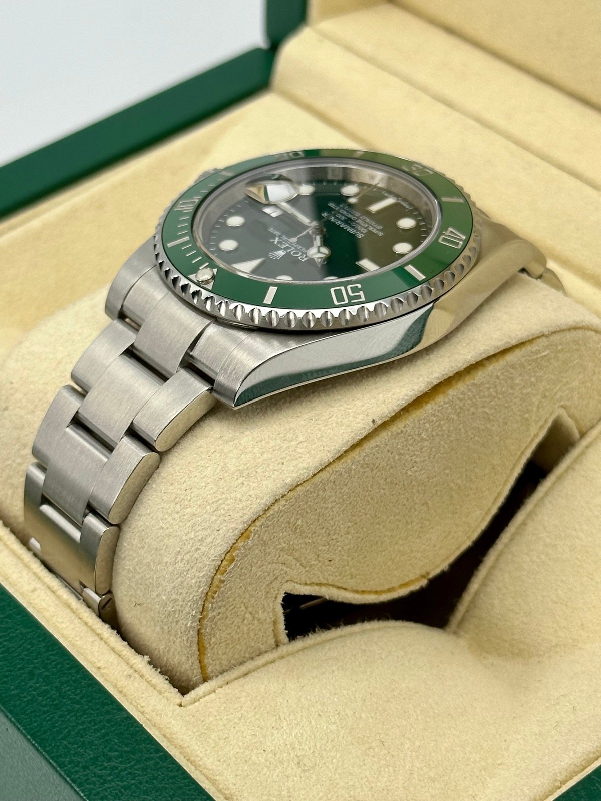 2015 Rolex Submariner “Hulk” 40mm 116610LV Green Dial - Image 7