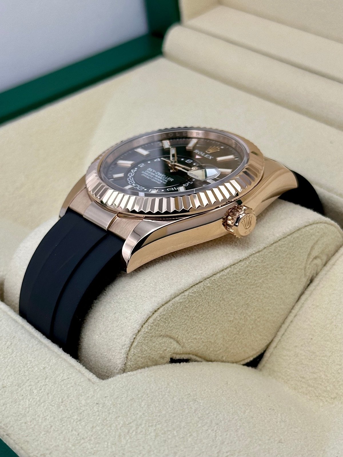 2022 Rolex Sky-Dweller 42mm 326235 Rose Gold Oysterflex Chocolate Dial - Image 5