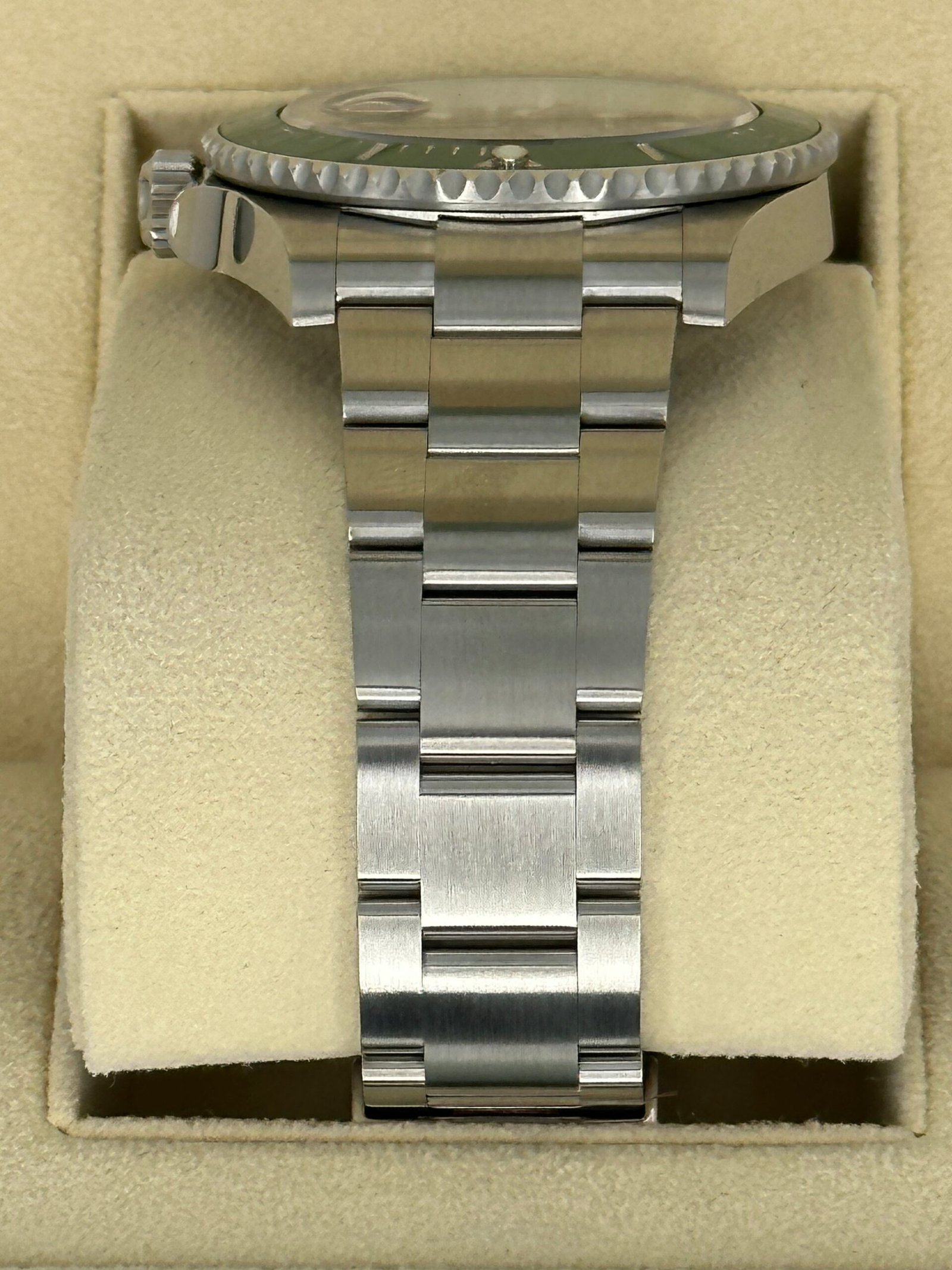 2023 Rolex Submariner “Starbucks” 41mm 126610LV Black Dial - Image 4