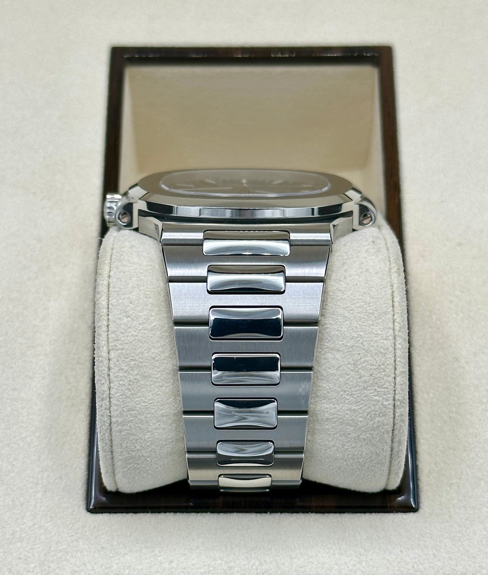 Patek Philippe 40mm 5711/1A-010 Nautilus Stainless Steel Blue Dial - Image 4