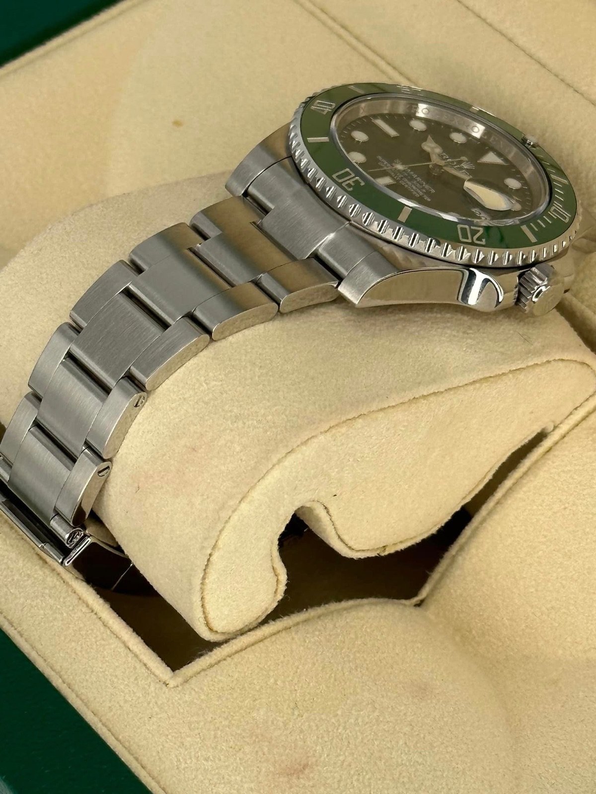 Rolex Submariner “Hulk” 116610LV 40mm Green Dial - Image 5