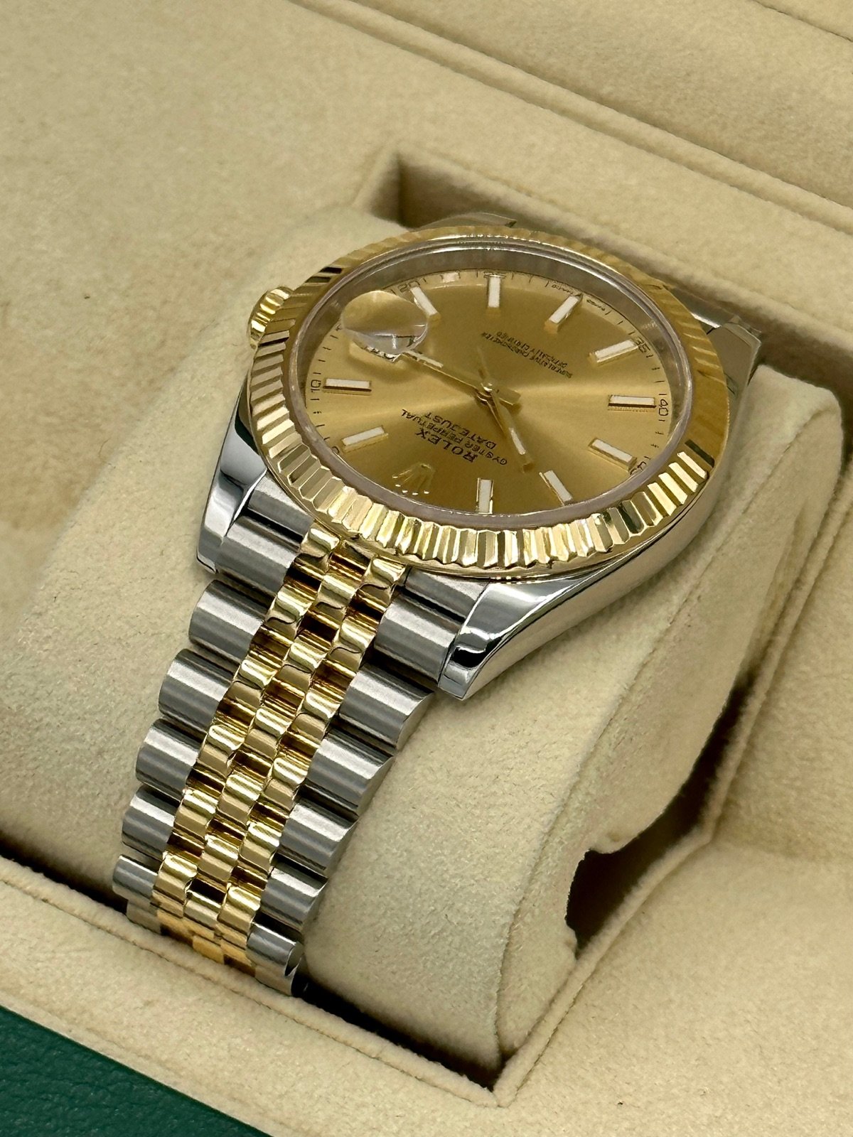 2021 Rolex Datejust 41mm 126333 Two-Tone Jubilee Champagne Stick Dial - Image 5