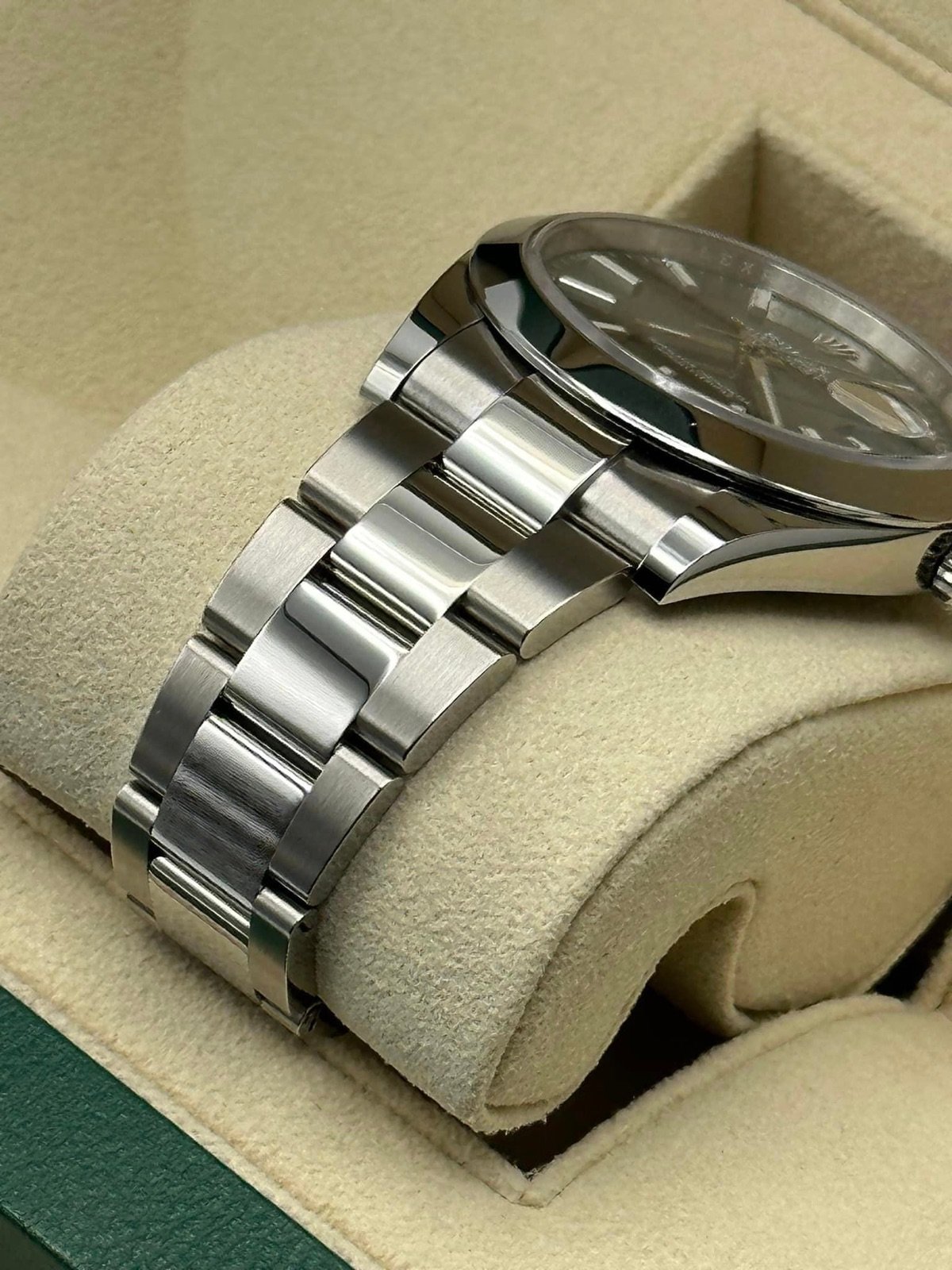 2022 Rolex Datejust 41mm 126300 Oyster Green Dial - Image 5