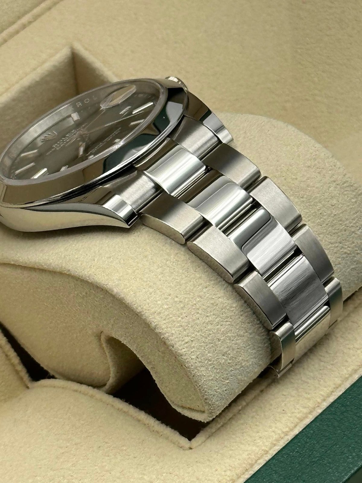 2022 Rolex Datejust 41mm 126300 Oyster Green Dial - Image 6