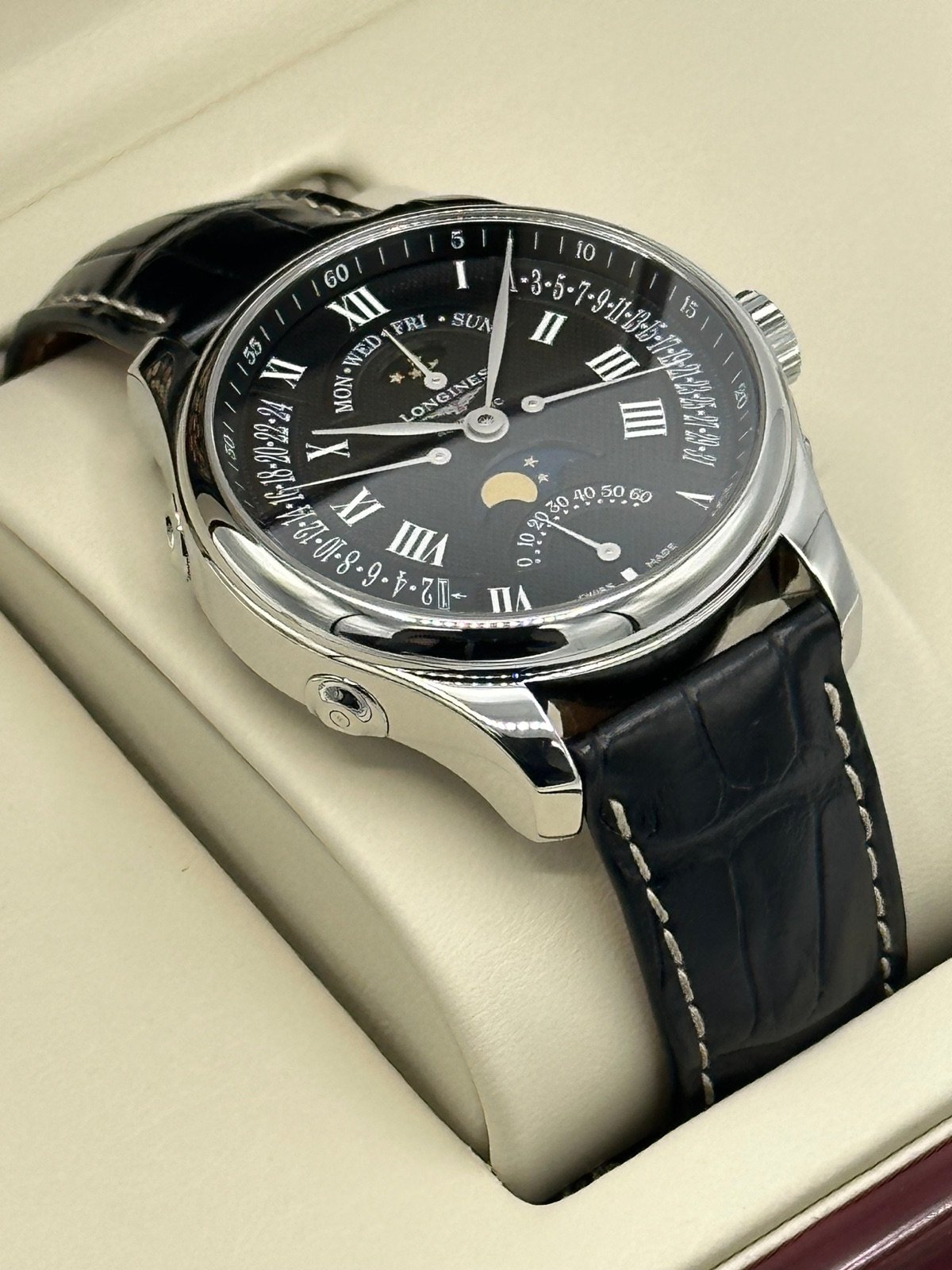 2017 Longines L2.739.4.51.6 Master Moonphase GMT - Image 8