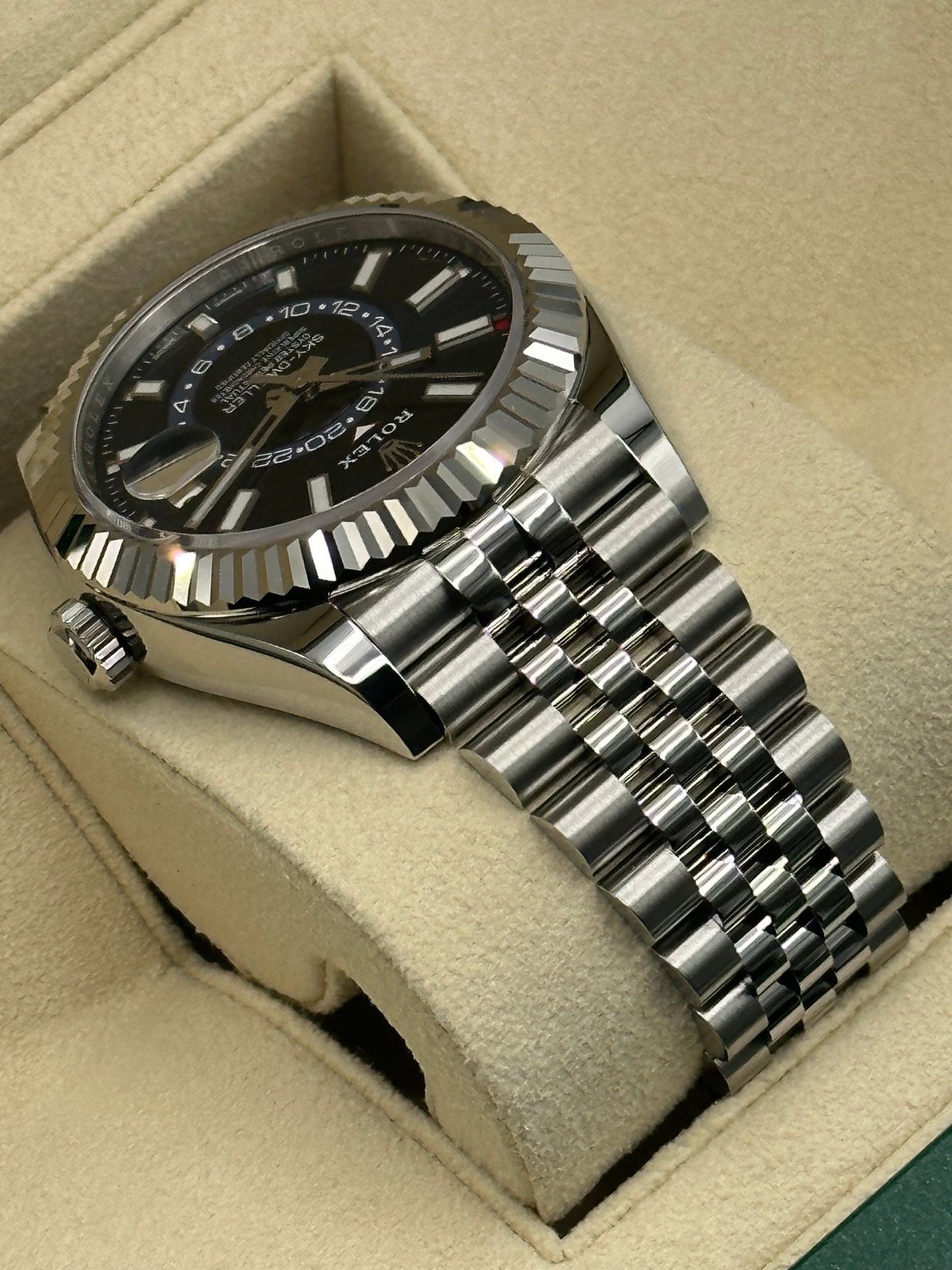 Rolex 2023 Sky-Dweller 42mm 326934 Jubilee Blue Dial (Unworn) - Image 6