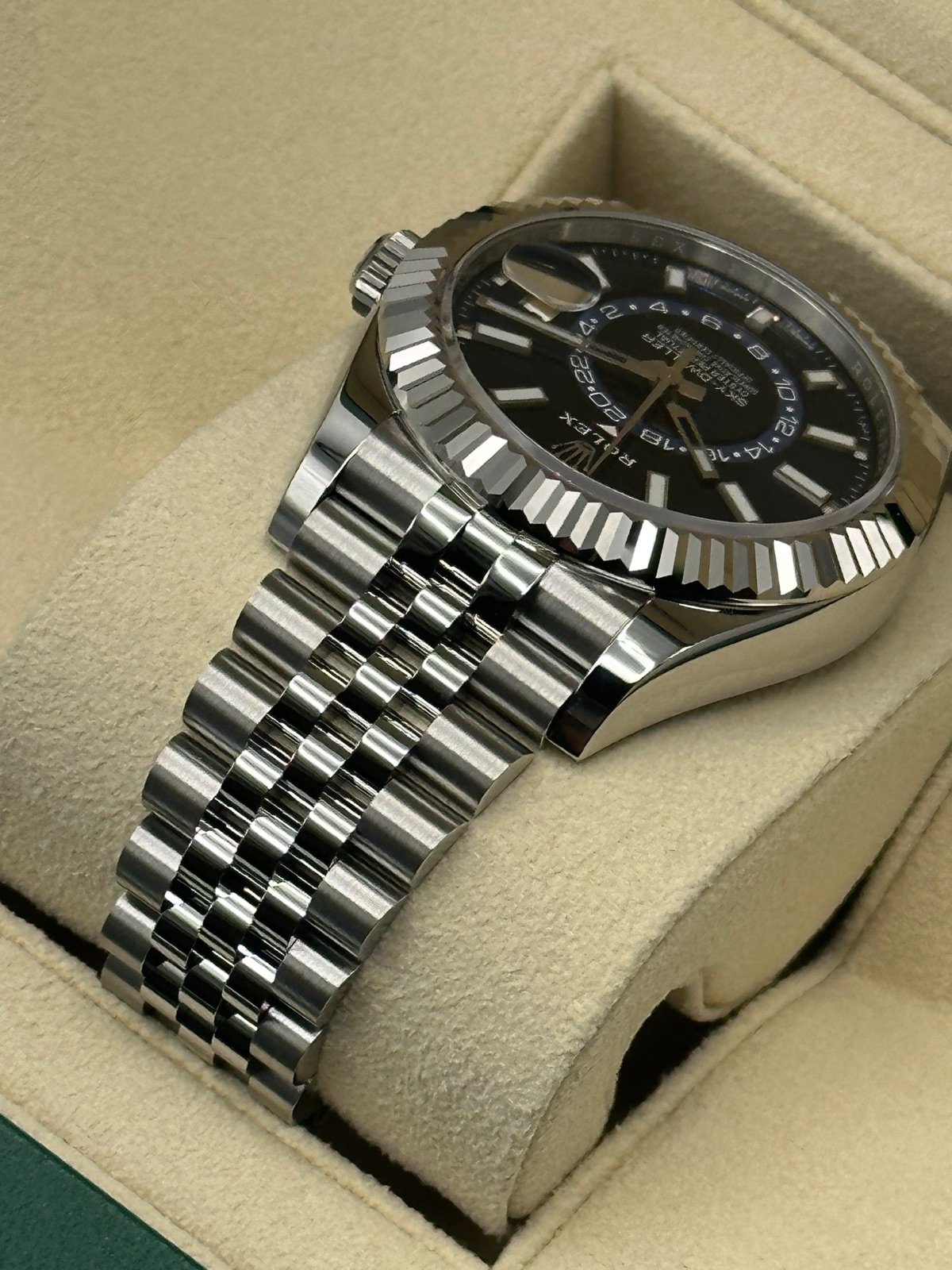Rolex 2023 Sky-Dweller 42mm 326934 Jubilee Blue Dial (Unworn) - Image 7