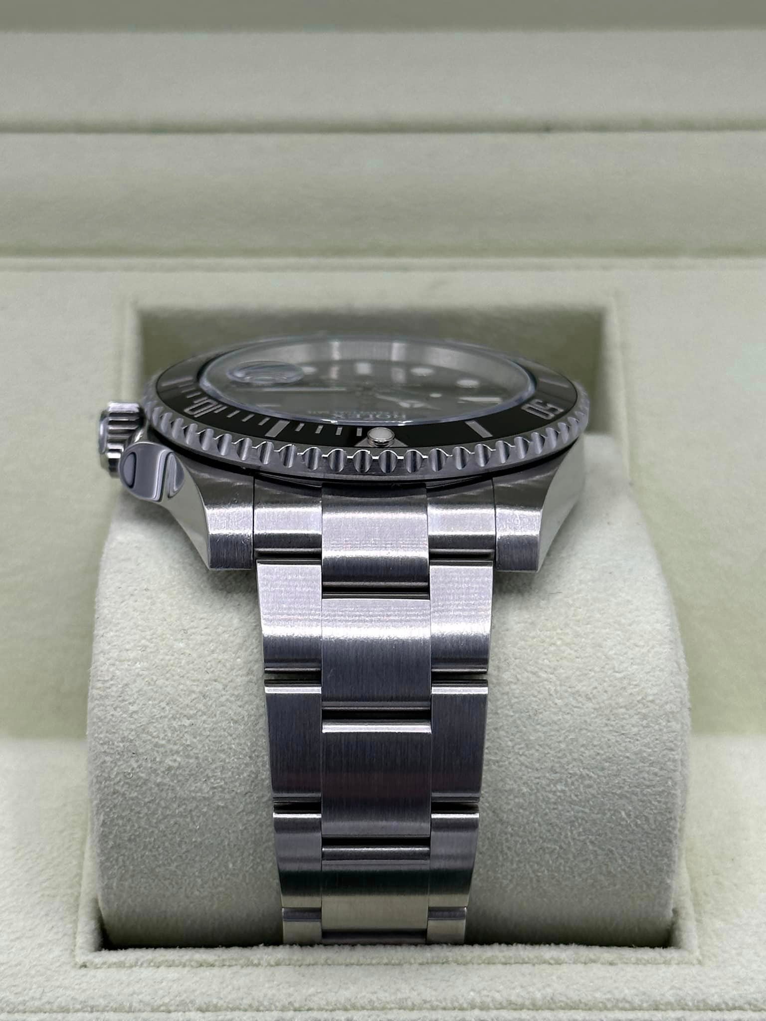 2016 Rolex Submariner 40mm 116610LN Stainless Steel Black Dial - Image 3