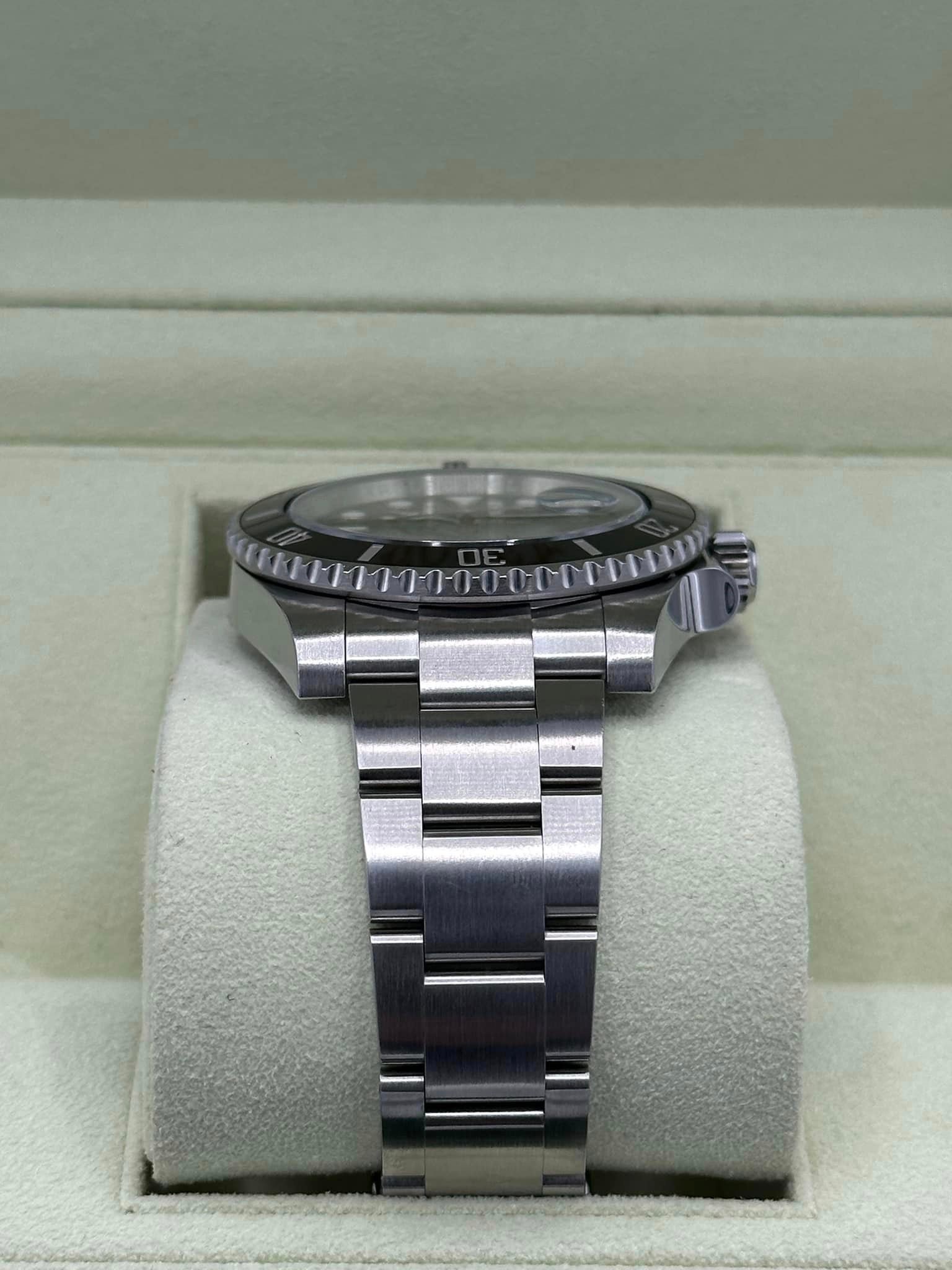 2016 Rolex Submariner 40mm 116610LN Stainless Steel Black Dial - Image 4
