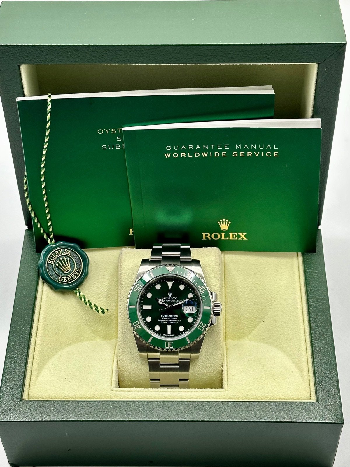 Rolex Submariner “Hulk” 40mm 116610LV Green Dial - Image 12