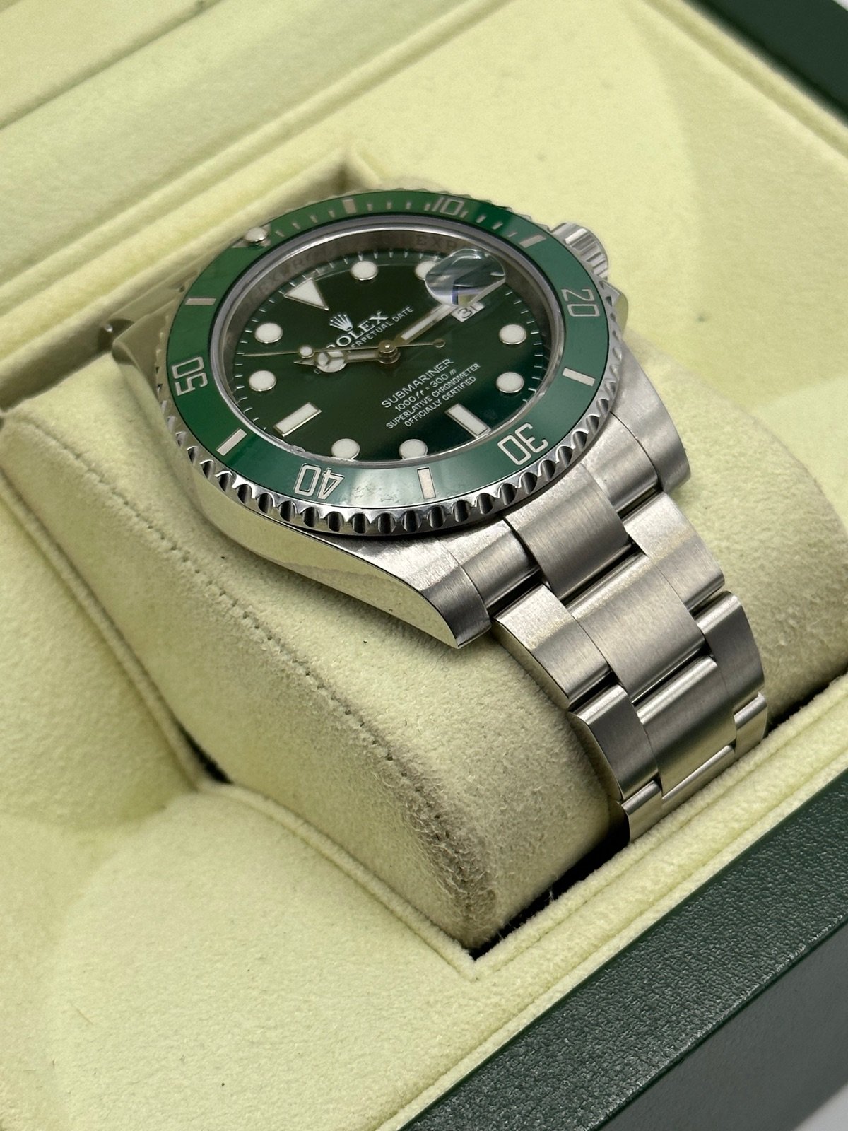 Rolex Submariner “Hulk” 40mm 116610LV Green Dial - Image 6
