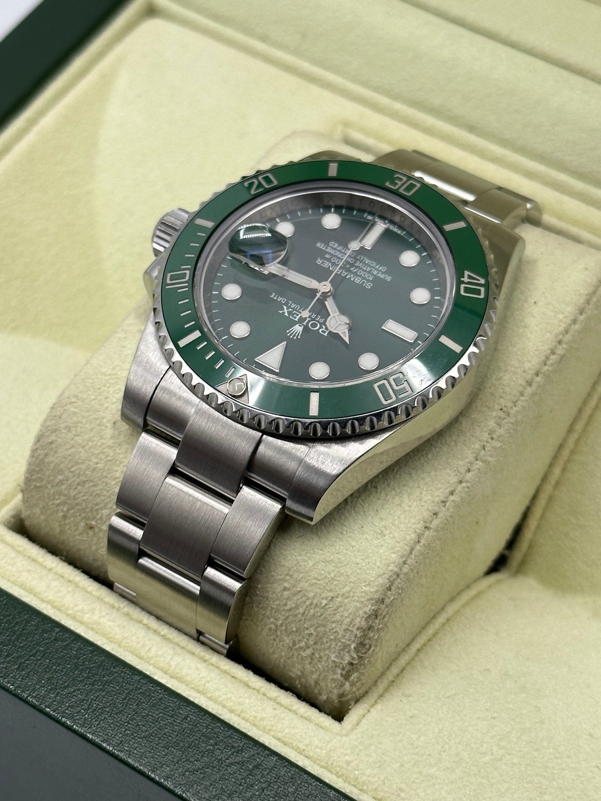 Rolex Submariner “Hulk” 40mm 116610LV Green Dial - Image 7