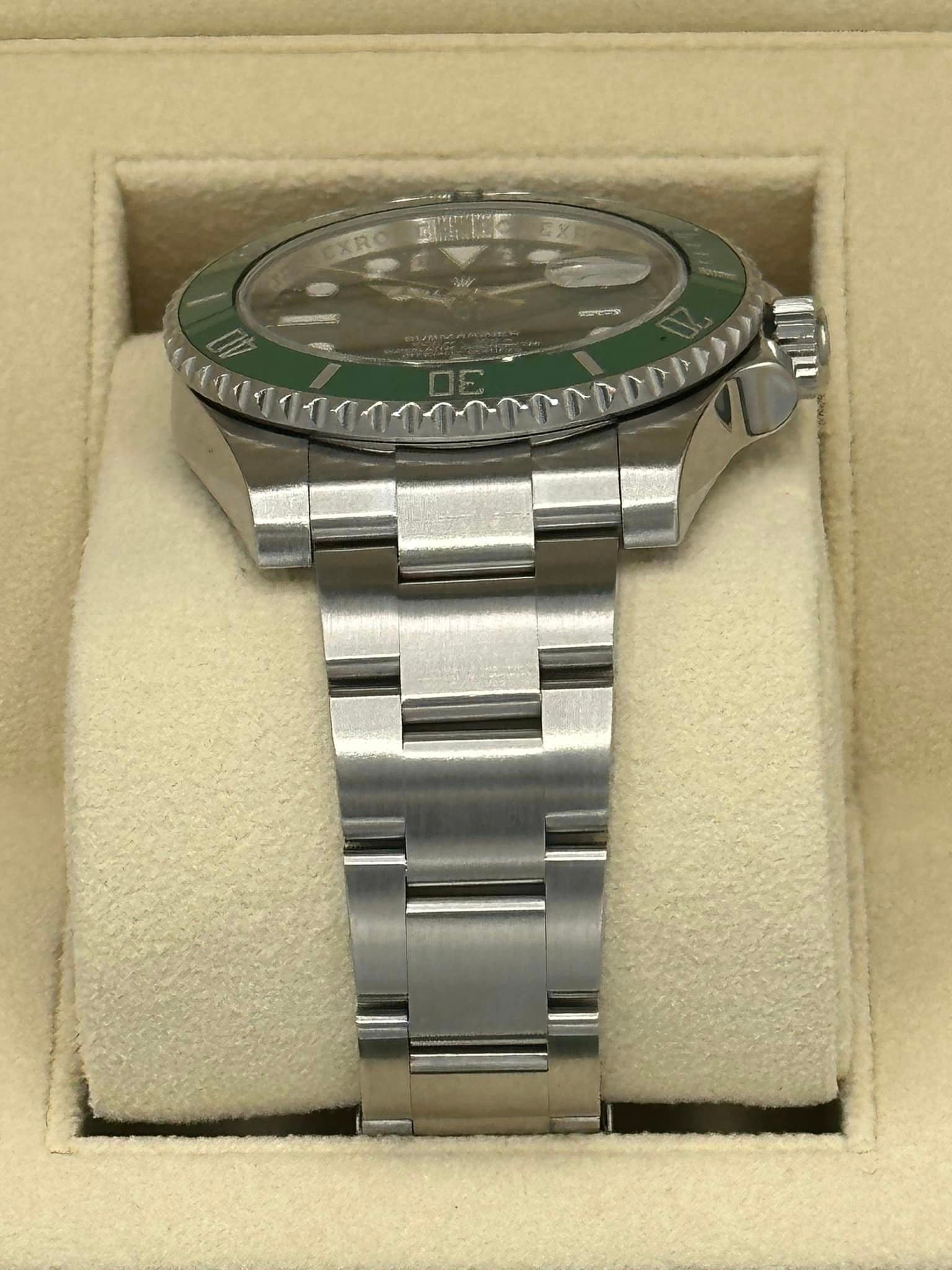 Rolex Submariner “Hulk” 40mm 116610LV Green Dial - Image 3