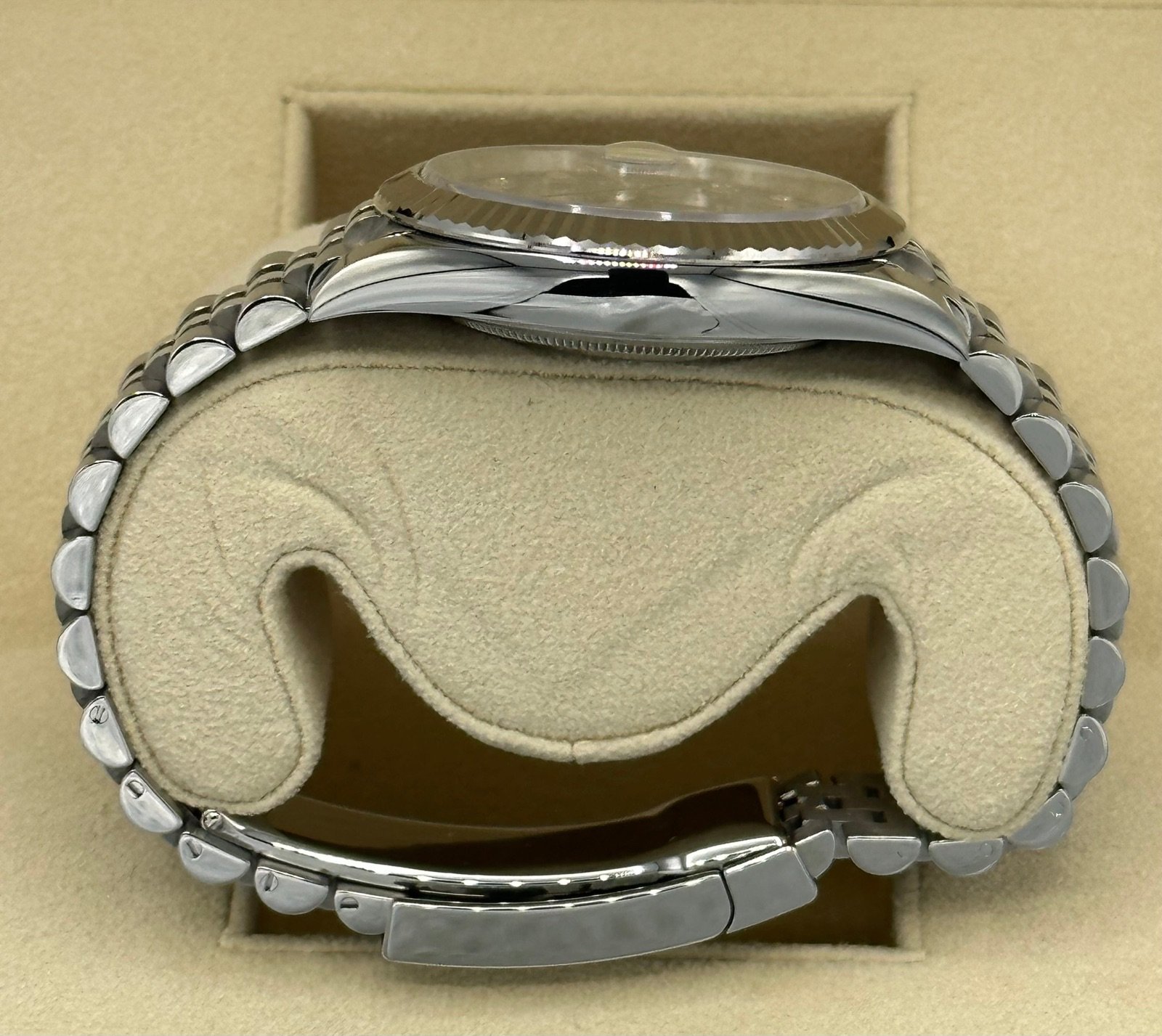 2022 Rolex Datejust 41mm 126334 Jubilee Blue Diamond Dial - Image 10